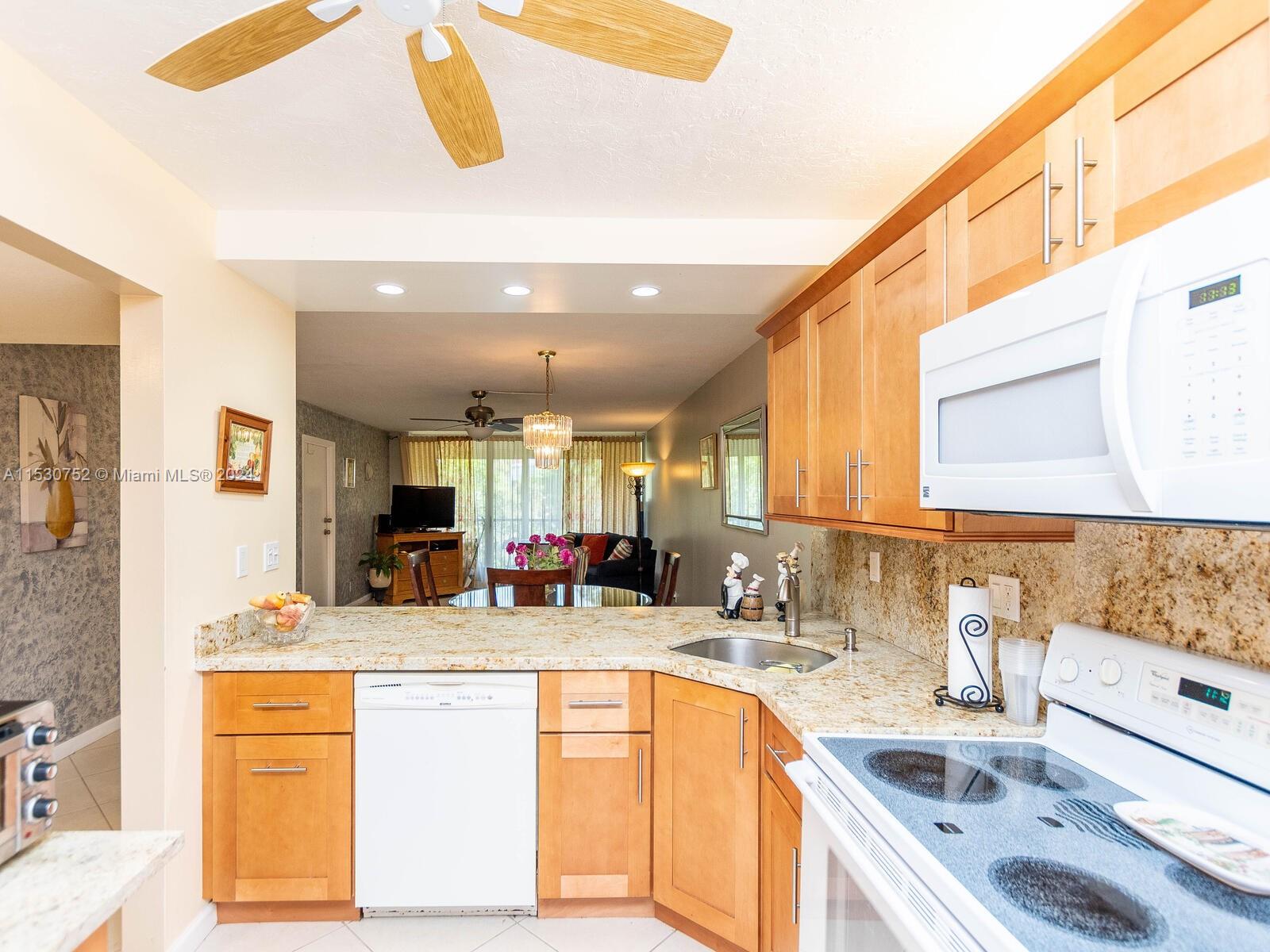 7080 Environ Blvd 327, Lauderhill, Florida 33319, 2 Bedrooms Bedrooms, ,2 BathroomsBathrooms,Residential,For Sale,7080 Environ Blvd 327,A11530752