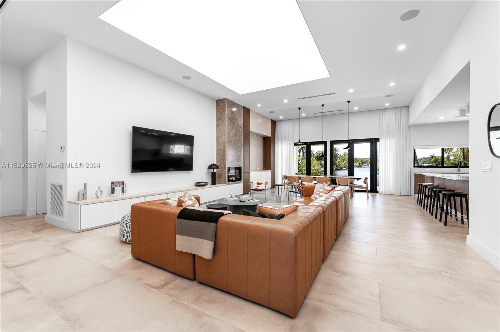 2560 NE 199th St, Miami, Florida 33180, 5 Bedrooms Bedrooms, ,5 BathroomsBathrooms,Residentiallease,For Rent,2560 NE 199th St,A11529525