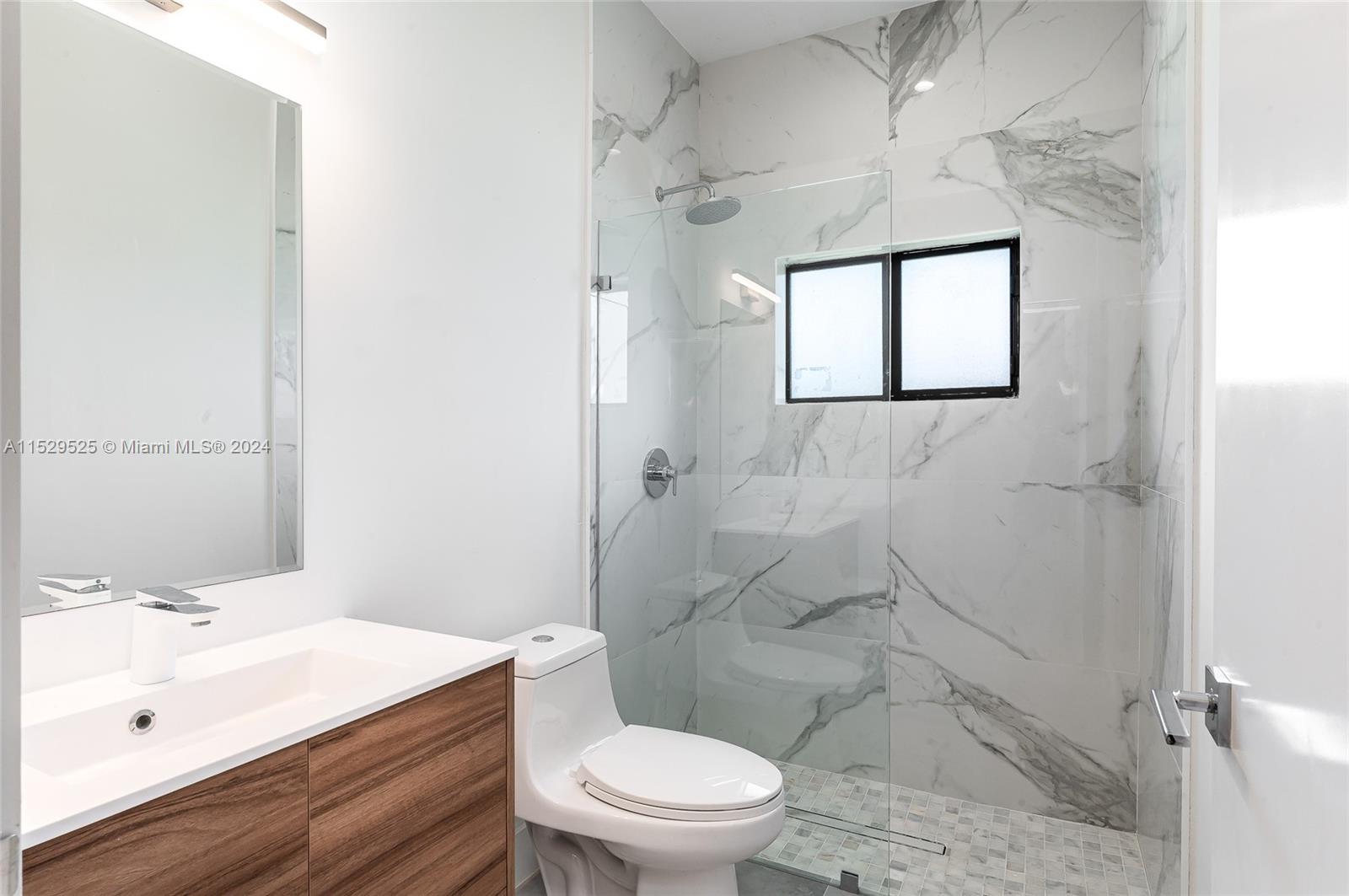 2560 NE 199th St, Miami, Florida 33180, 5 Bedrooms Bedrooms, ,5 BathroomsBathrooms,Residentiallease,For Rent,2560 NE 199th St,A11529525