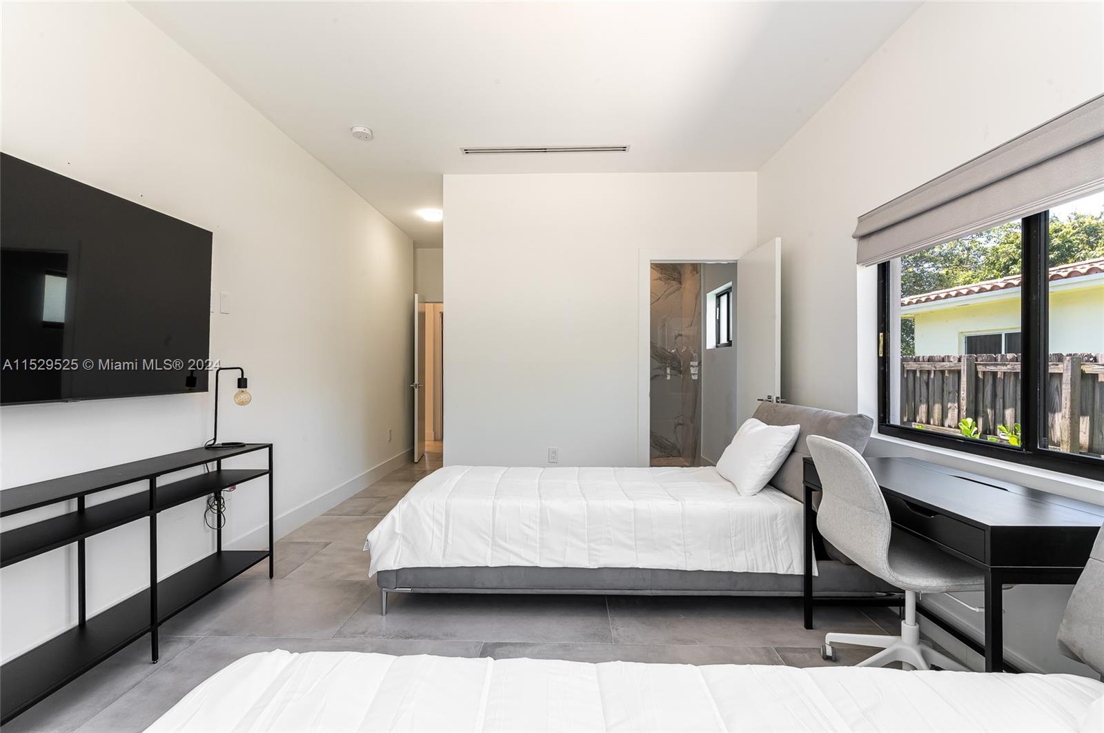 2560 NE 199th St, Miami, Florida 33180, 5 Bedrooms Bedrooms, ,5 BathroomsBathrooms,Residentiallease,For Rent,2560 NE 199th St,A11529525