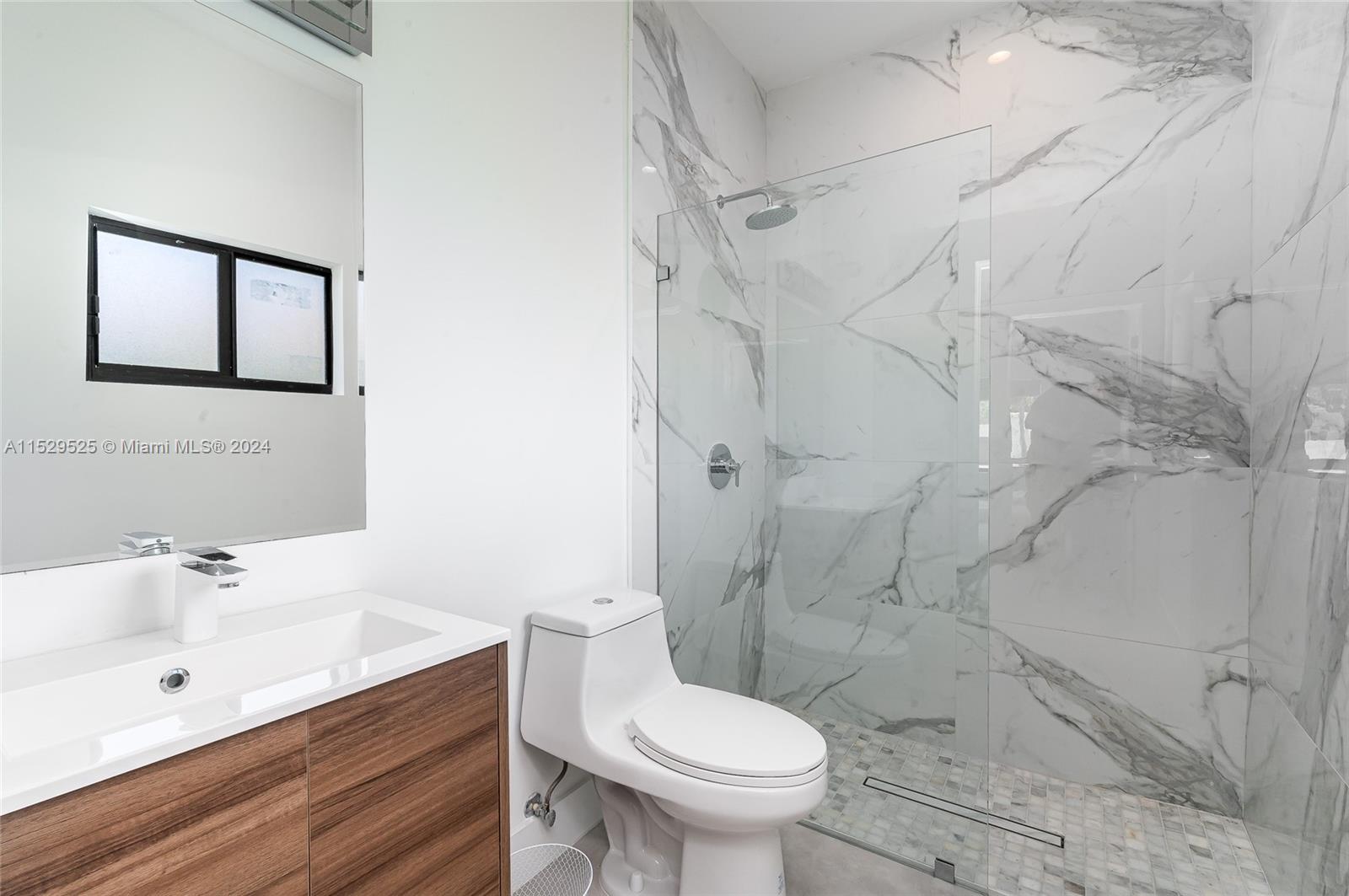 2560 NE 199th St, Miami, Florida 33180, 5 Bedrooms Bedrooms, ,5 BathroomsBathrooms,Residentiallease,For Rent,2560 NE 199th St,A11529525