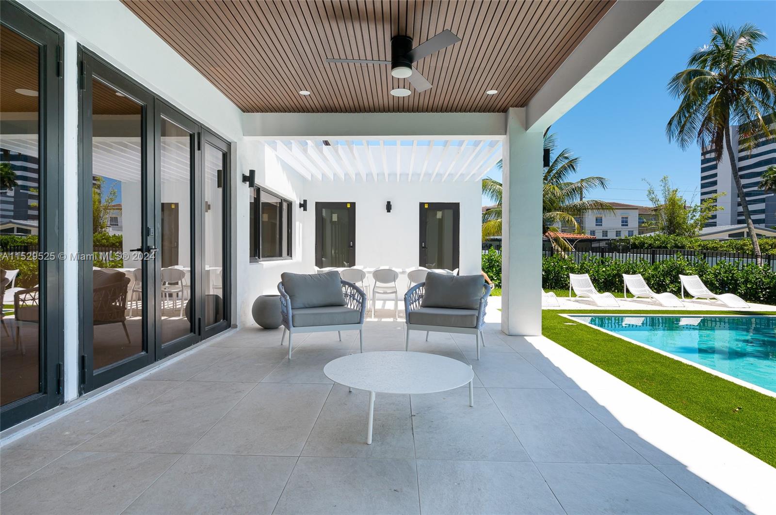 2560 NE 199th St, Miami, Florida 33180, 5 Bedrooms Bedrooms, ,5 BathroomsBathrooms,Residentiallease,For Rent,2560 NE 199th St,A11529525