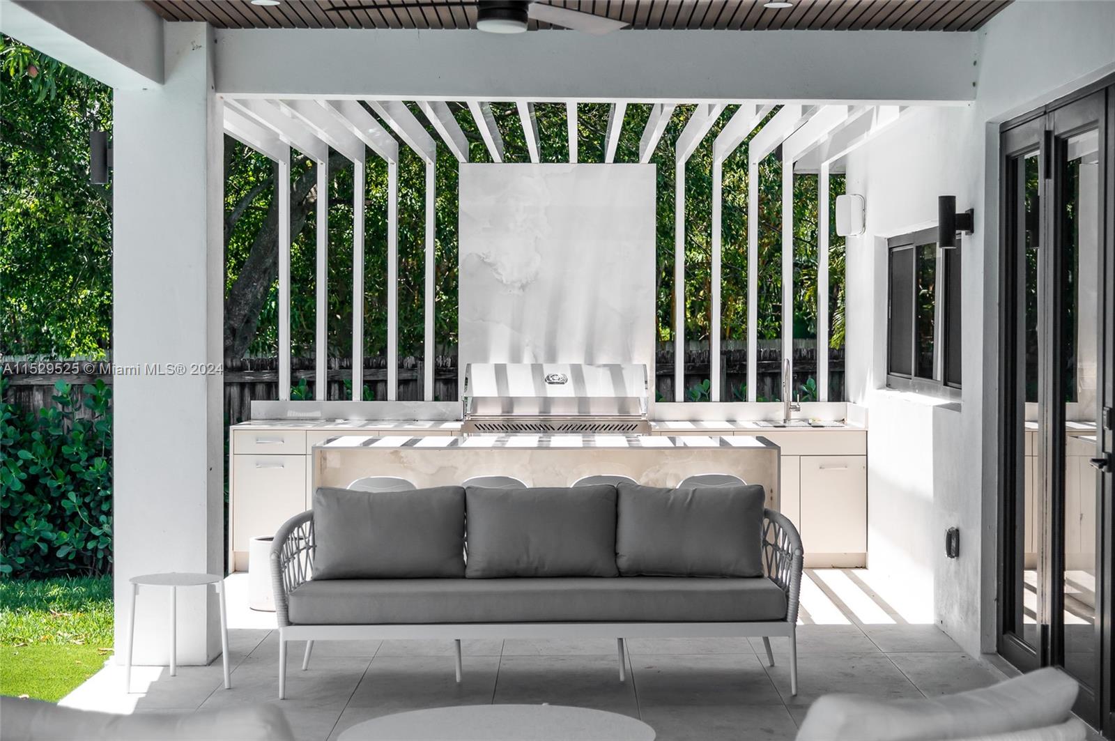 2560 NE 199th St, Miami, Florida 33180, 5 Bedrooms Bedrooms, ,5 BathroomsBathrooms,Residentiallease,For Rent,2560 NE 199th St,A11529525