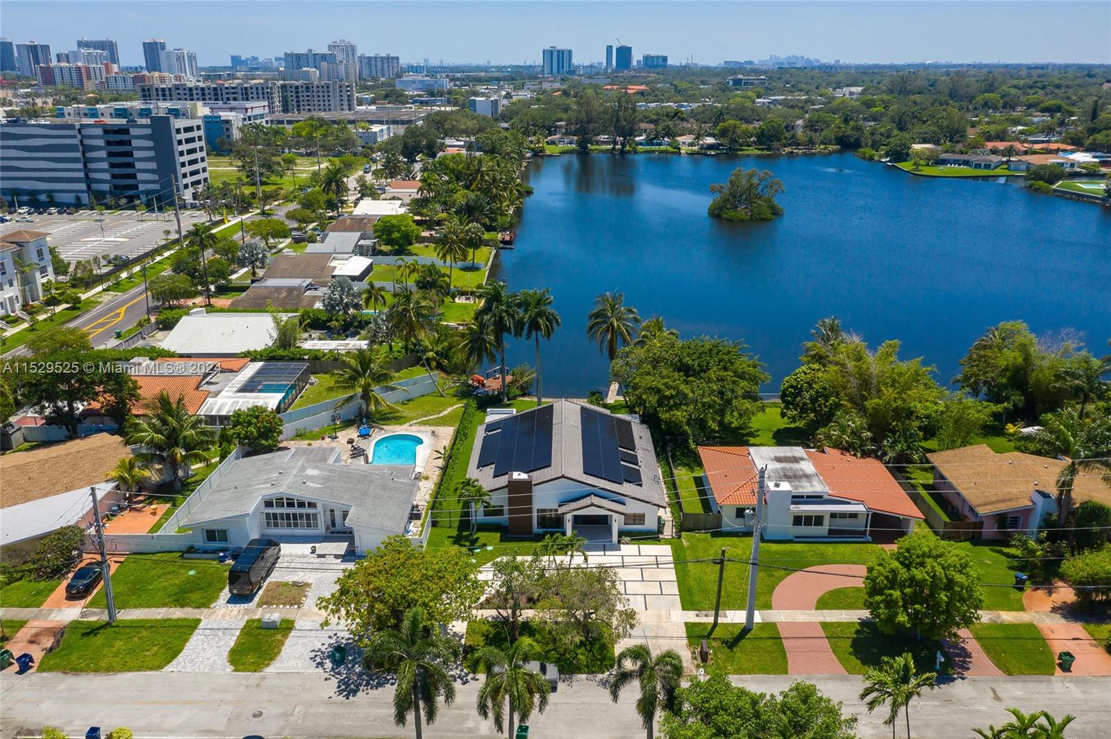 2560 NE 199th St, Miami, Florida 33180, 5 Bedrooms Bedrooms, ,5 BathroomsBathrooms,Residentiallease,For Rent,2560 NE 199th St,A11529525