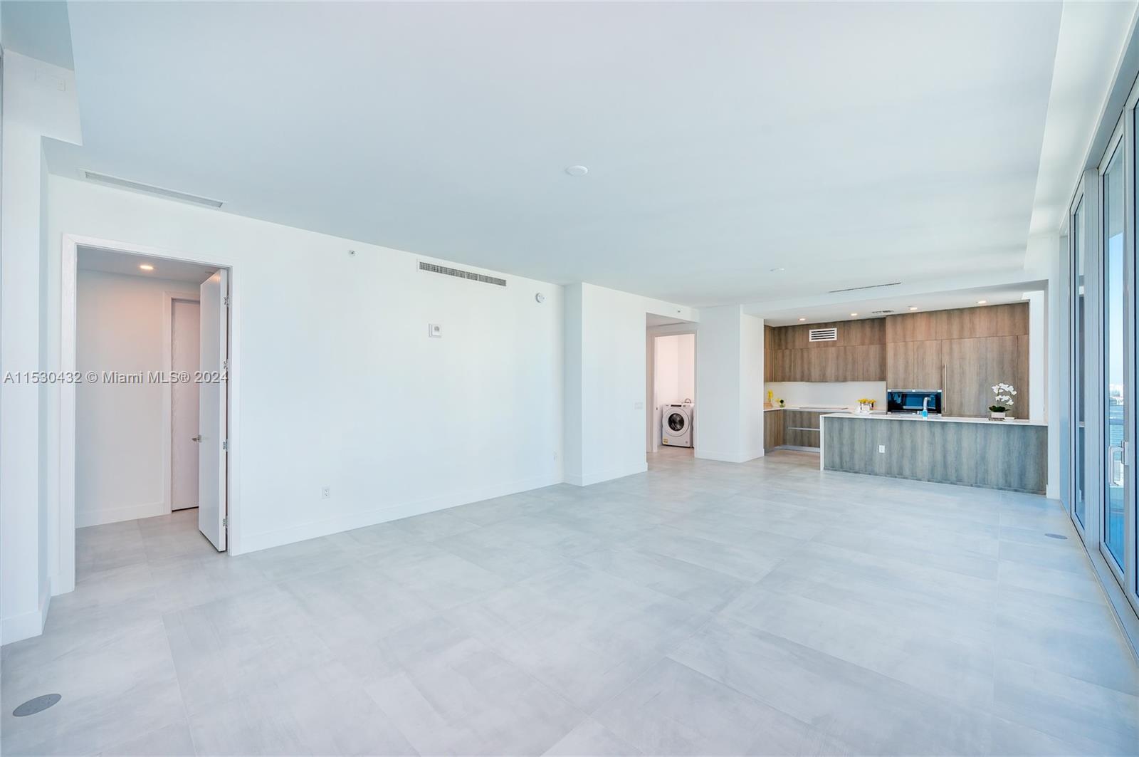 17550 Collins Avenue, Sunny Isles Beach, FL, 33160 United States, 2 Bedrooms Bedrooms, ,2 BathroomsBathrooms,Residential,For Sale,Collins Avenue,A11530432