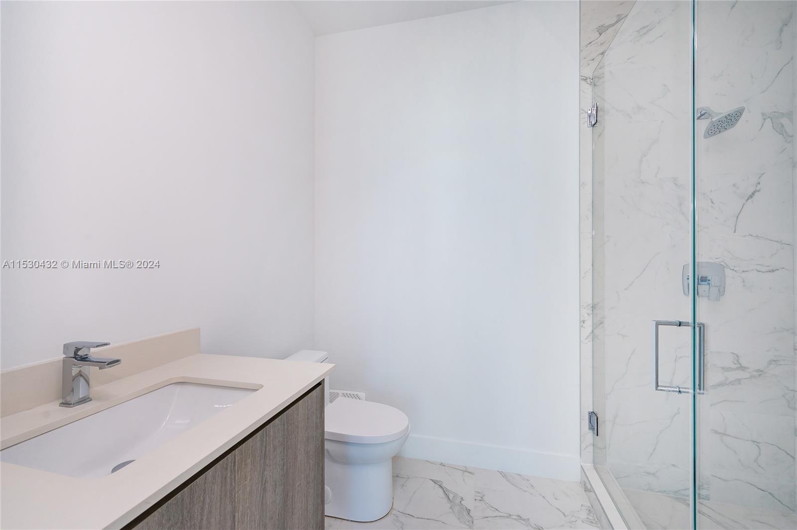 17550 Collins Avenue, Sunny Isles Beach, FL, 33160 United States, 2 Bedrooms Bedrooms, ,2 BathroomsBathrooms,Residential,For Sale,Collins Avenue,A11530432