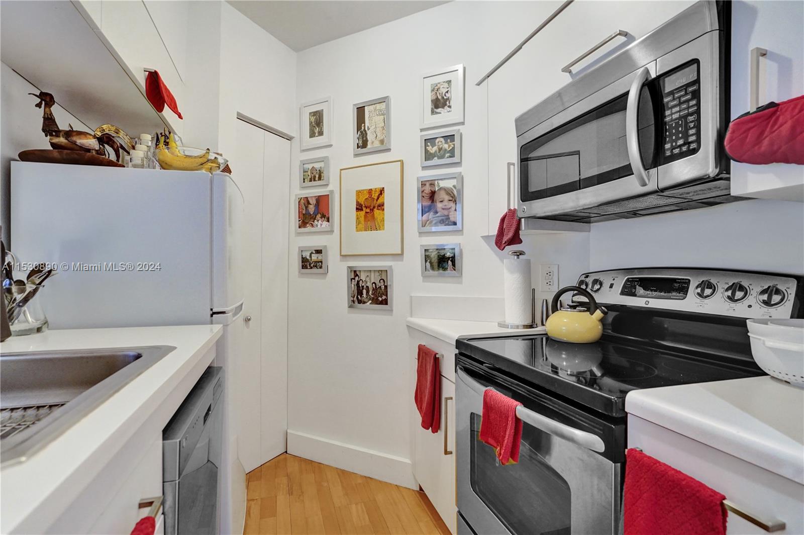 21205 Yacht Club Dr. 301, Aventura, Florida 33180, 1 Bedroom Bedrooms, ,1 BathroomBathrooms,Residential,For Sale,21205 Yacht Club Dr. 301,A11530890