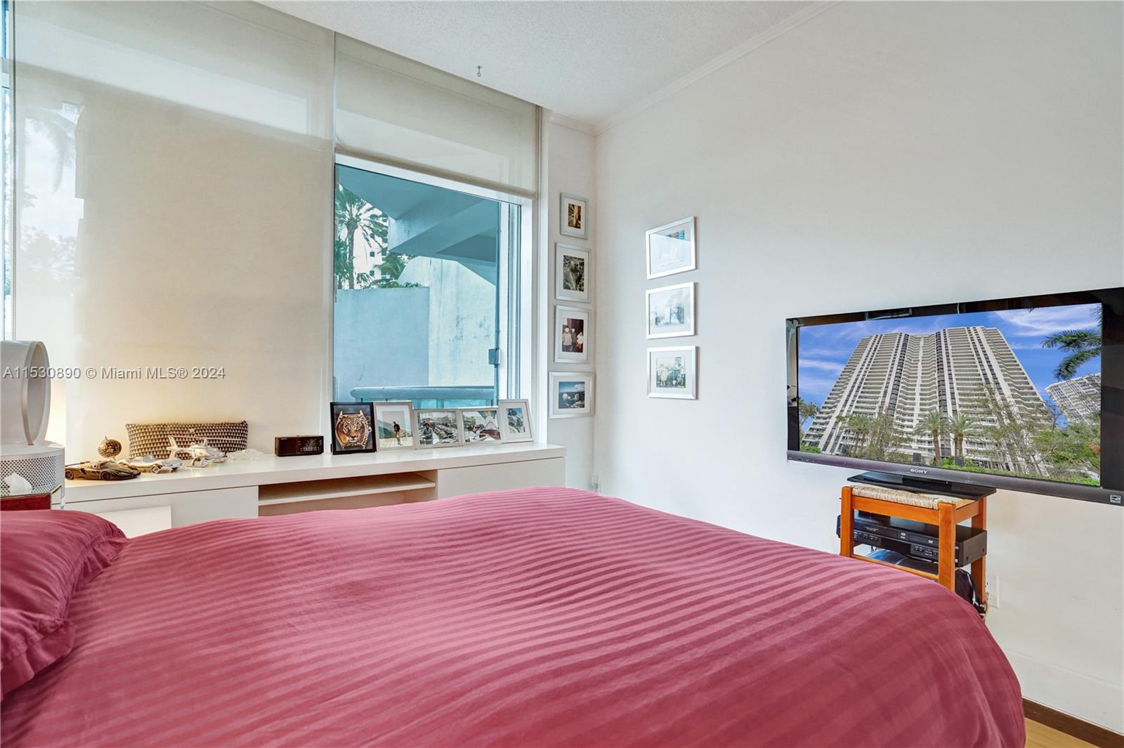 21205 Yacht Club Dr. 301, Aventura, Florida 33180, 1 Bedroom Bedrooms, ,1 BathroomBathrooms,Residential,For Sale,21205 Yacht Club Dr. 301,A11530890