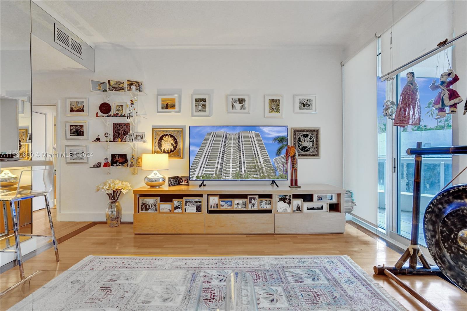 21205 Yacht Club Dr. 301, Aventura, Florida 33180, 1 Bedroom Bedrooms, ,1 BathroomBathrooms,Residential,For Sale,21205 Yacht Club Dr. 301,A11530890