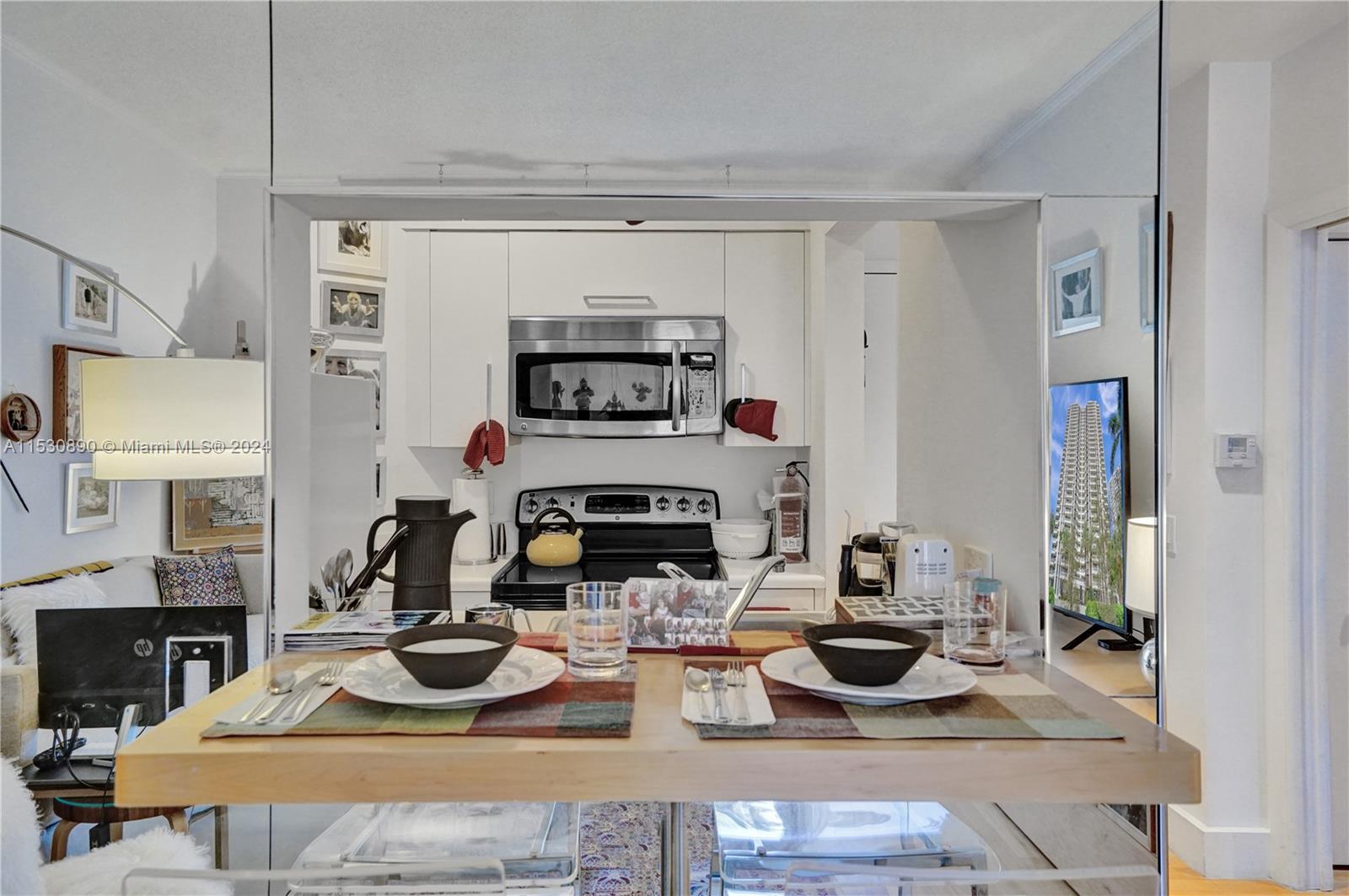 21205 Yacht Club Dr. 301, Aventura, Florida 33180, 1 Bedroom Bedrooms, ,1 BathroomBathrooms,Residential,For Sale,21205 Yacht Club Dr. 301,A11530890