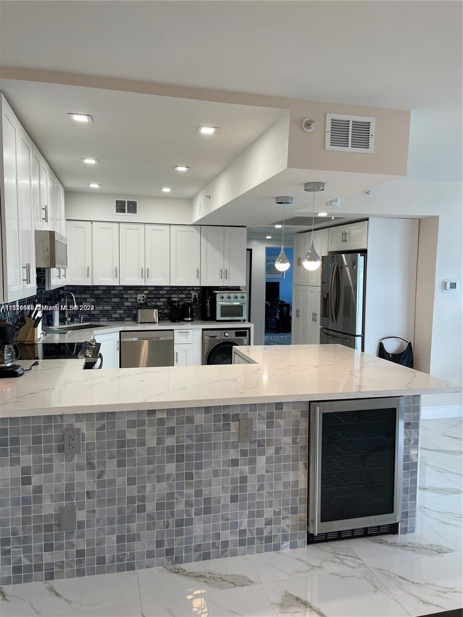 2501 S Ocean Dr 1535, Hollywood, Florida 33019, 2 Bedrooms Bedrooms, ,2 BathroomsBathrooms,Residentiallease,For Rent,2501 S Ocean Dr 1535,A11530940