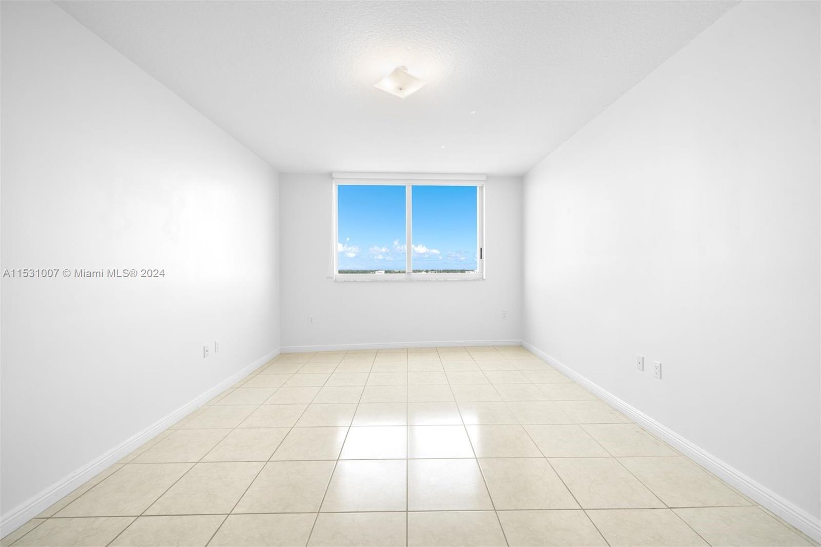 1745 E Hallandale Beach Blvd 1008W, Hallandale Beach, Florida 33009, 2 Bedrooms Bedrooms, ,2 BathroomsBathrooms,Residentiallease,For Rent,1745 E Hallandale Beach Blvd 1008W,A11531007