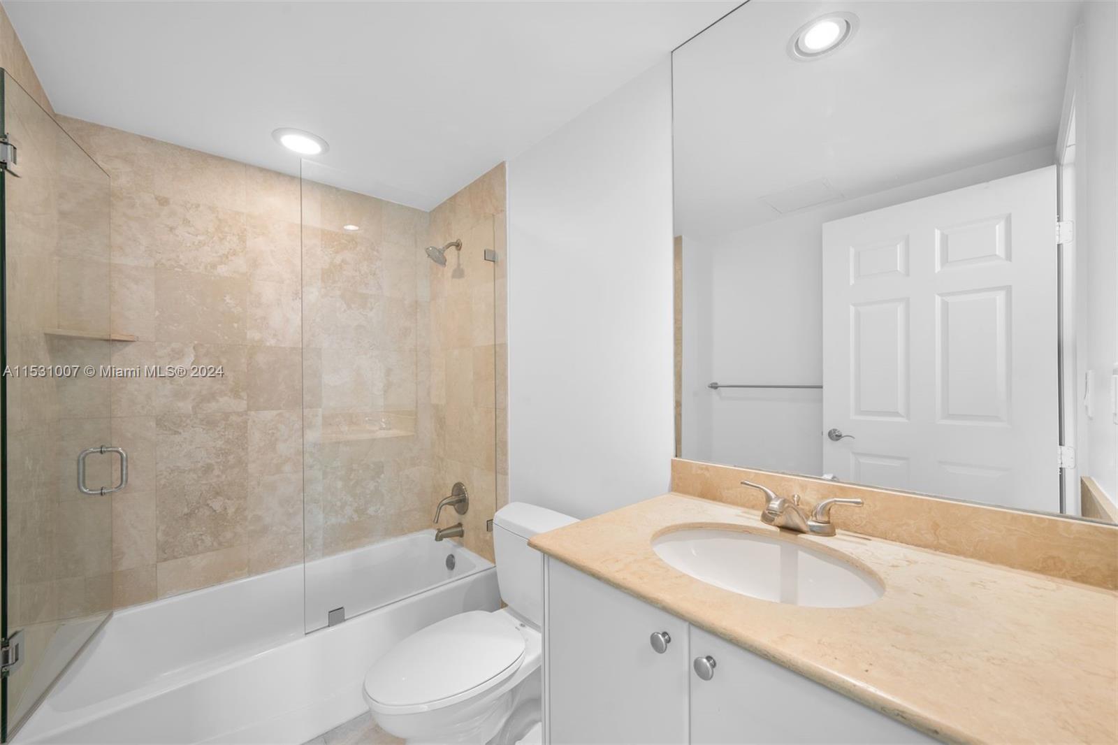 1745 E Hallandale Beach Blvd 1008W, Hallandale Beach, Florida 33009, 2 Bedrooms Bedrooms, ,2 BathroomsBathrooms,Residentiallease,For Rent,1745 E Hallandale Beach Blvd 1008W,A11531007