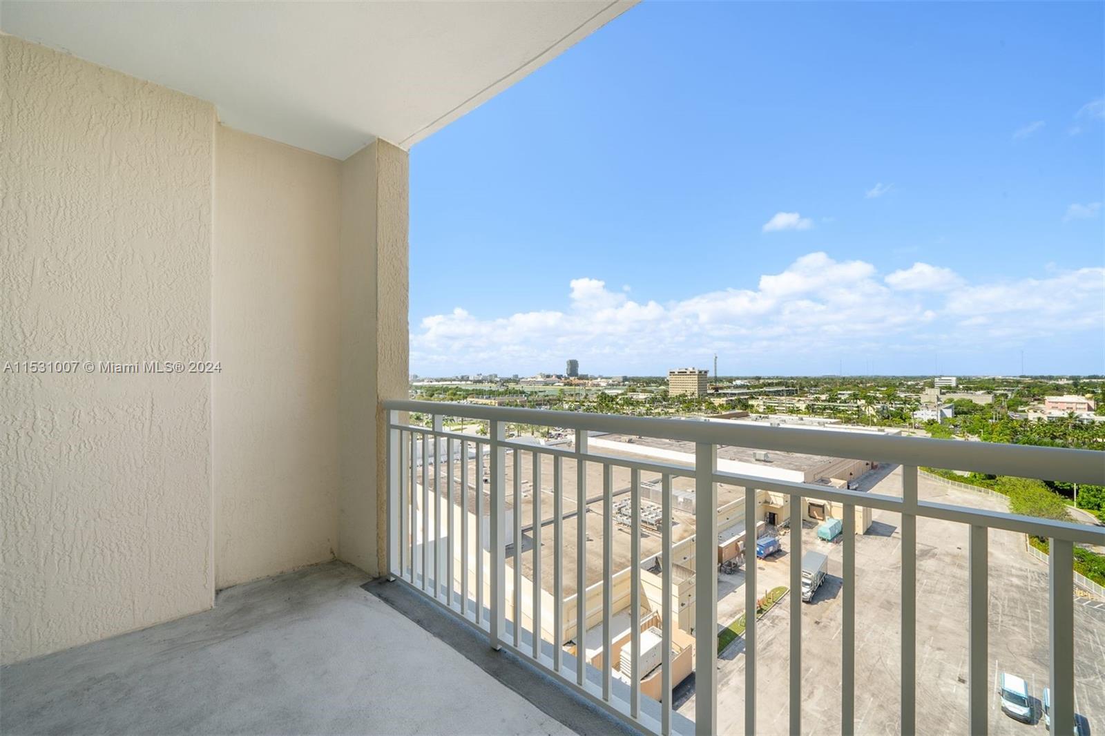 1745 E Hallandale Beach Blvd 1008W, Hallandale Beach, Florida 33009, 2 Bedrooms Bedrooms, ,2 BathroomsBathrooms,Residentiallease,For Rent,1745 E Hallandale Beach Blvd 1008W,A11531007