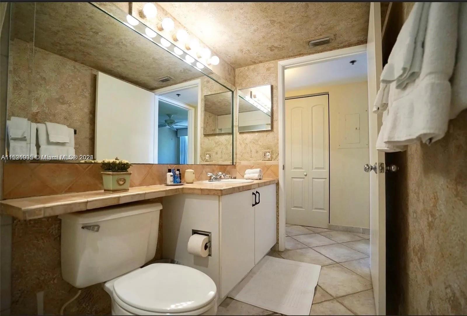 19877 E Country Club Dr 3407, Aventura, Florida 33180, 3 Bedrooms Bedrooms, ,2 BathroomsBathrooms,Residentiallease,For Rent,19877 E Country Club Dr 3407,A11531005