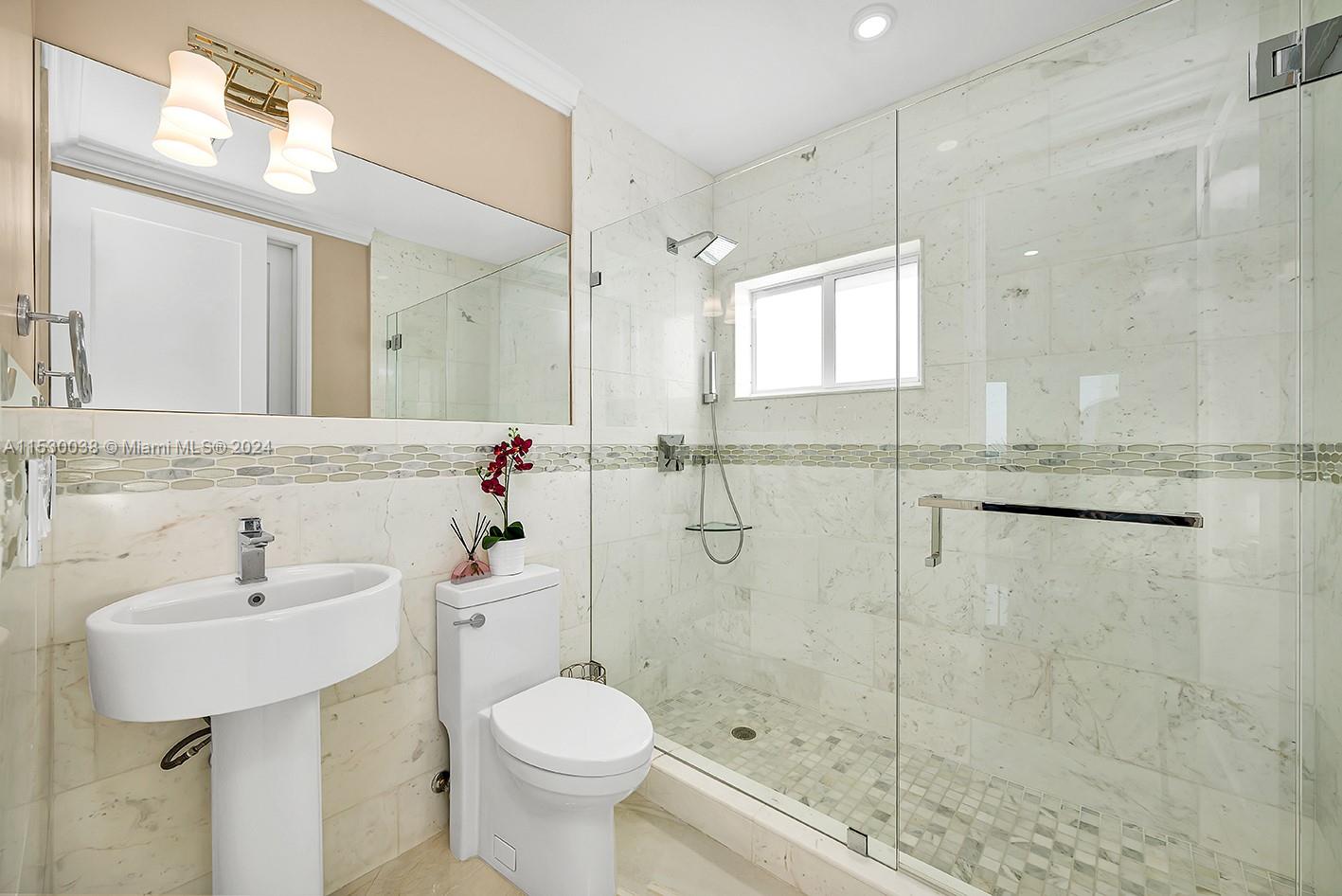 112 Bounty Ln, Key Largo, FL, 33037 United States, 5 Bedrooms Bedrooms, ,5 BathroomsBathrooms,Residential,For Sale,Bounty Ln,A11530038