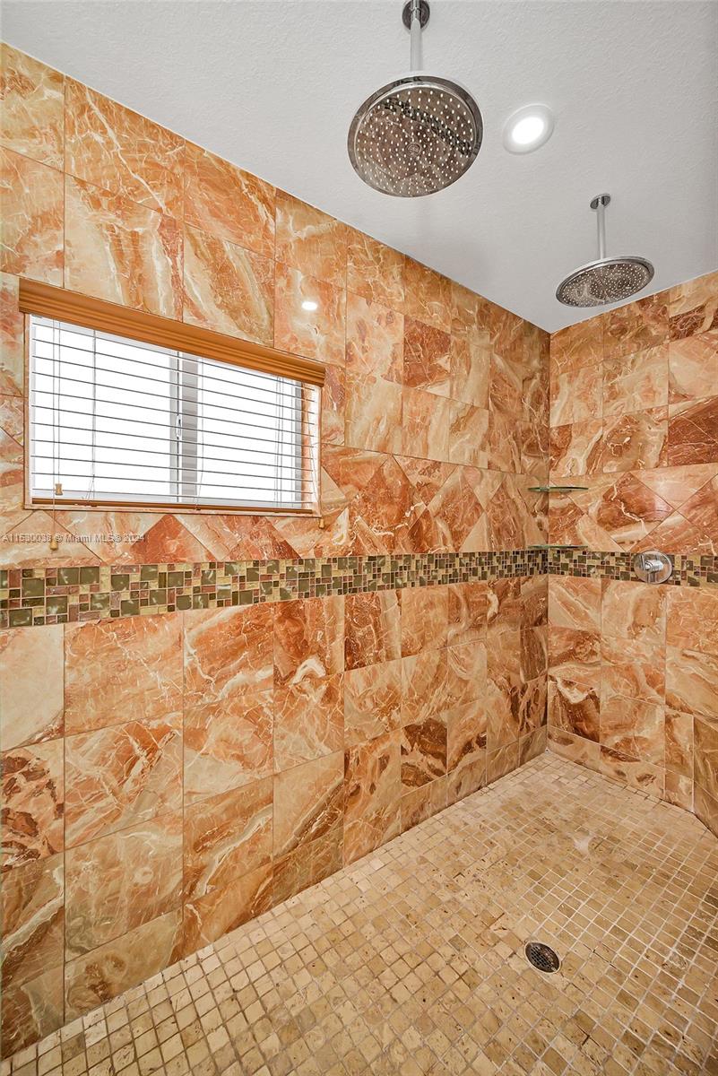 112 Bounty Ln, Key Largo, FL, 33037 United States, 5 Bedrooms Bedrooms, ,5 BathroomsBathrooms,Residential,For Sale,Bounty Ln,A11530038