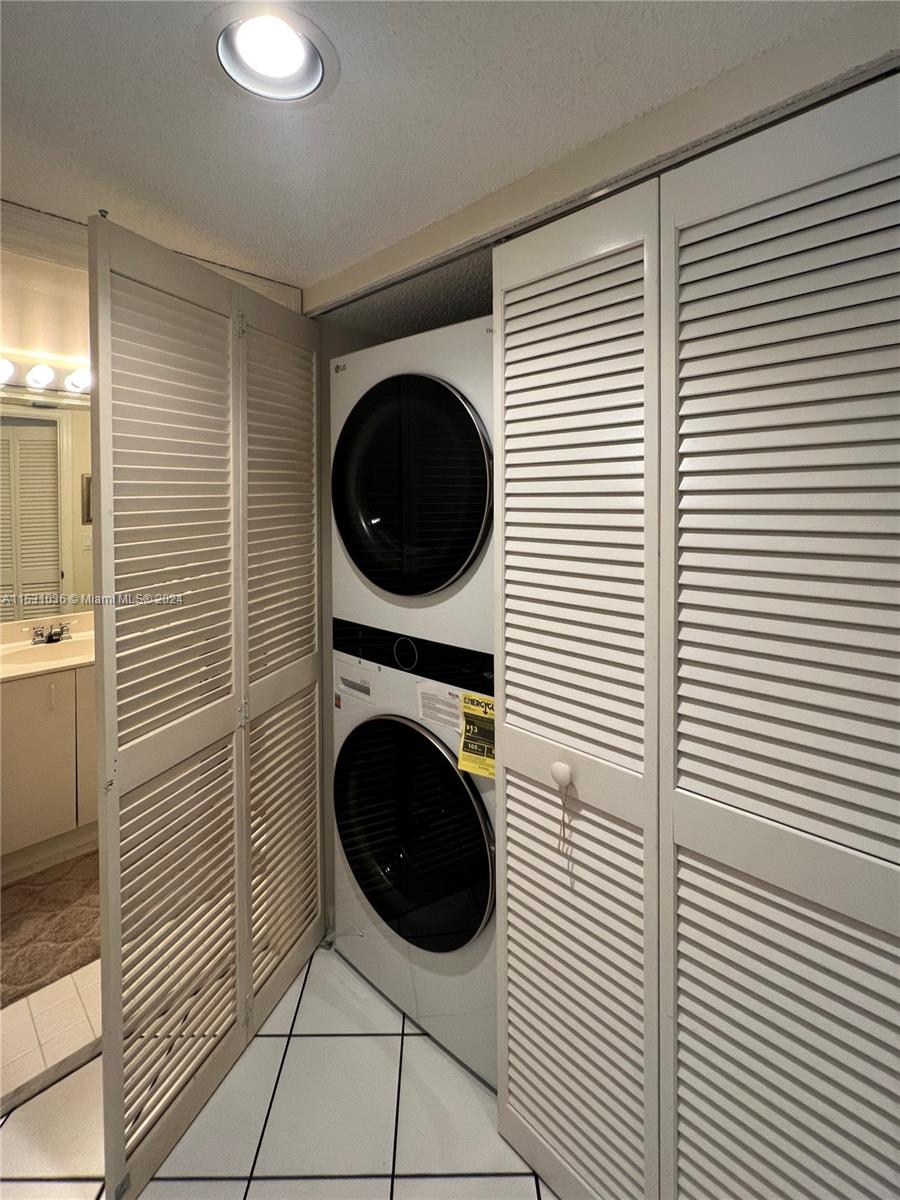 7856 Trent Dr 208, Tamarac, Florida 33321, 2 Bedrooms Bedrooms, ,2 BathroomsBathrooms,Residential,For Sale,7856 Trent Dr 208,A11531036