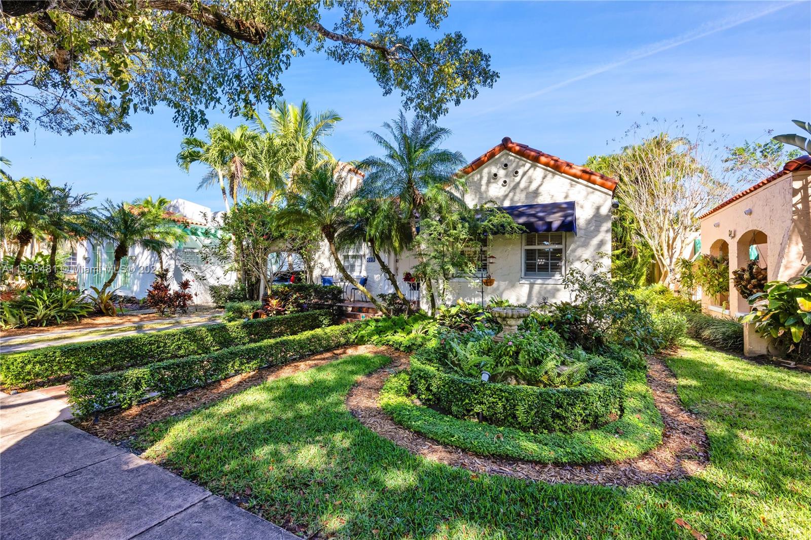 625 Navarre Ave, Coral Gables, Florida 33134, 2 Bedrooms Bedrooms, ,2 BathroomsBathrooms,Residentiallease,For Rent,625 Navarre Ave,A11528481