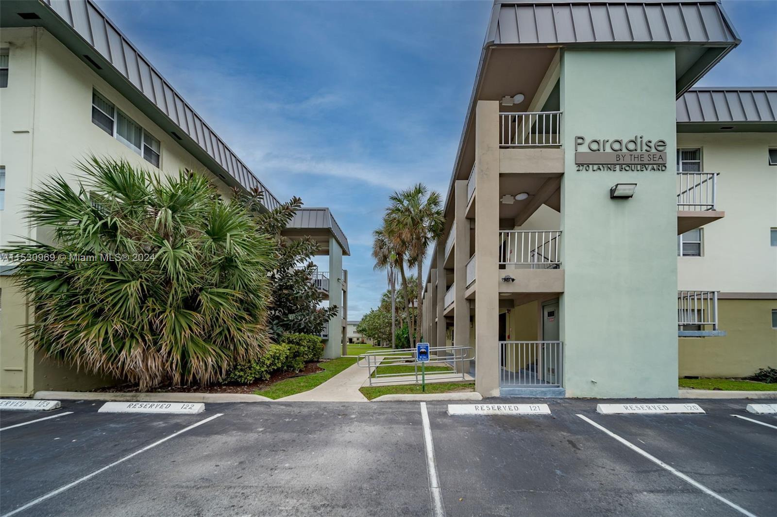 270 Layne Blvd 303, Hallandale Beach, Florida 33009, 2 Bedrooms Bedrooms, ,2 BathroomsBathrooms,Residentiallease,For Rent,270 Layne Blvd 303,A11530969