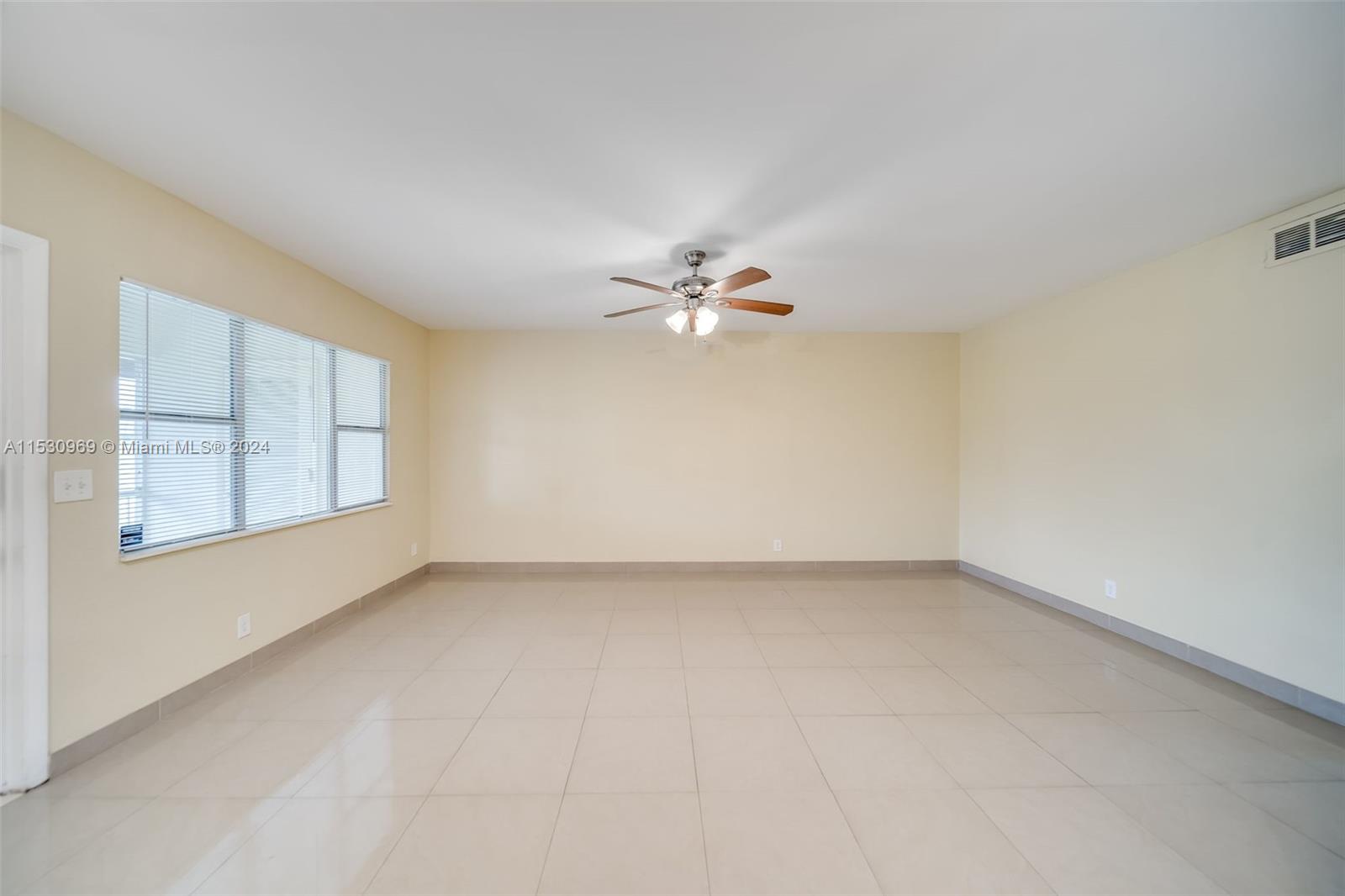 270 Layne Blvd 303, Hallandale Beach, Florida 33009, 2 Bedrooms Bedrooms, ,2 BathroomsBathrooms,Residentiallease,For Rent,270 Layne Blvd 303,A11530969