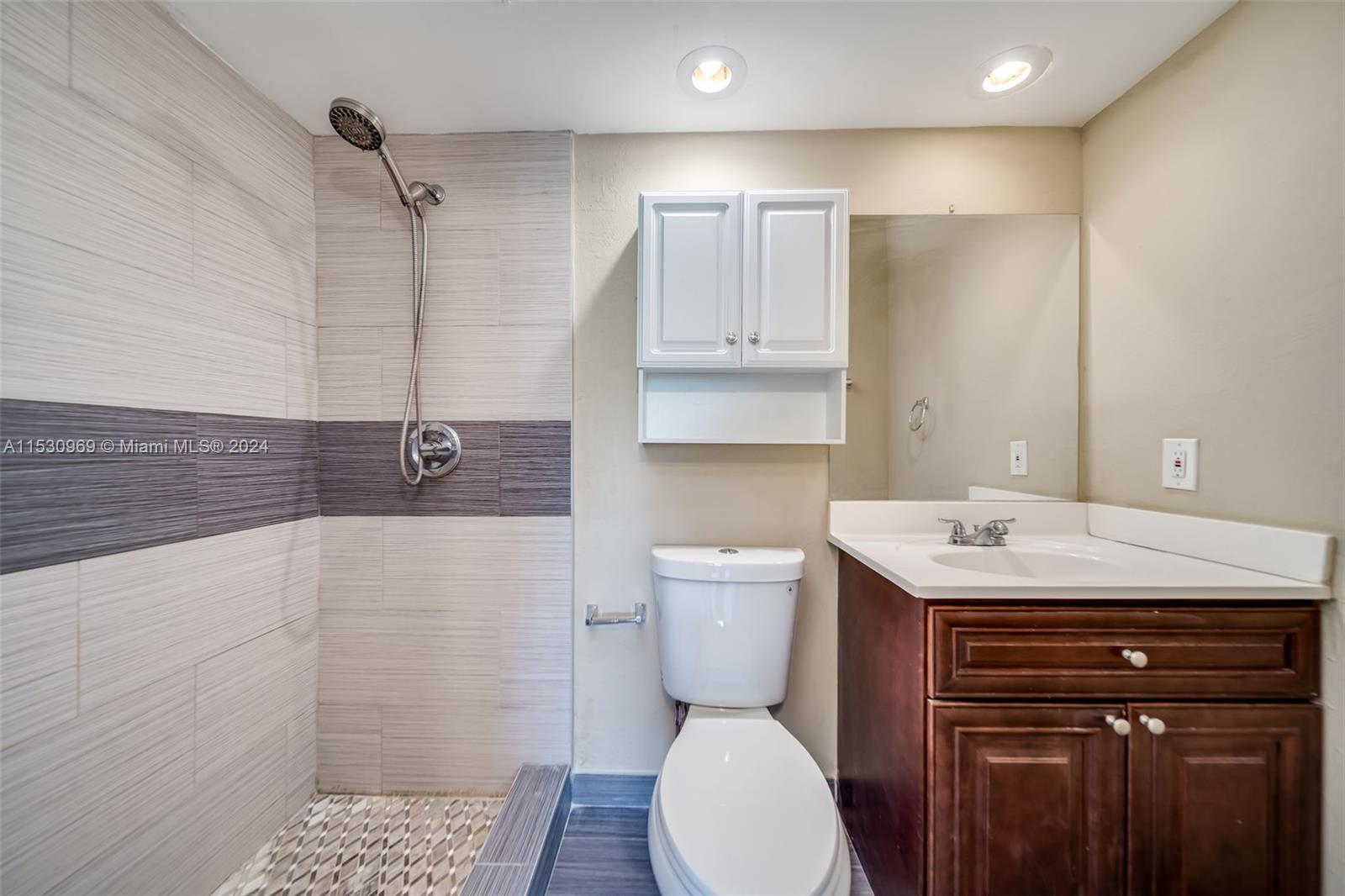 270 Layne Blvd 303, Hallandale Beach, Florida 33009, 2 Bedrooms Bedrooms, ,2 BathroomsBathrooms,Residentiallease,For Rent,270 Layne Blvd 303,A11530969