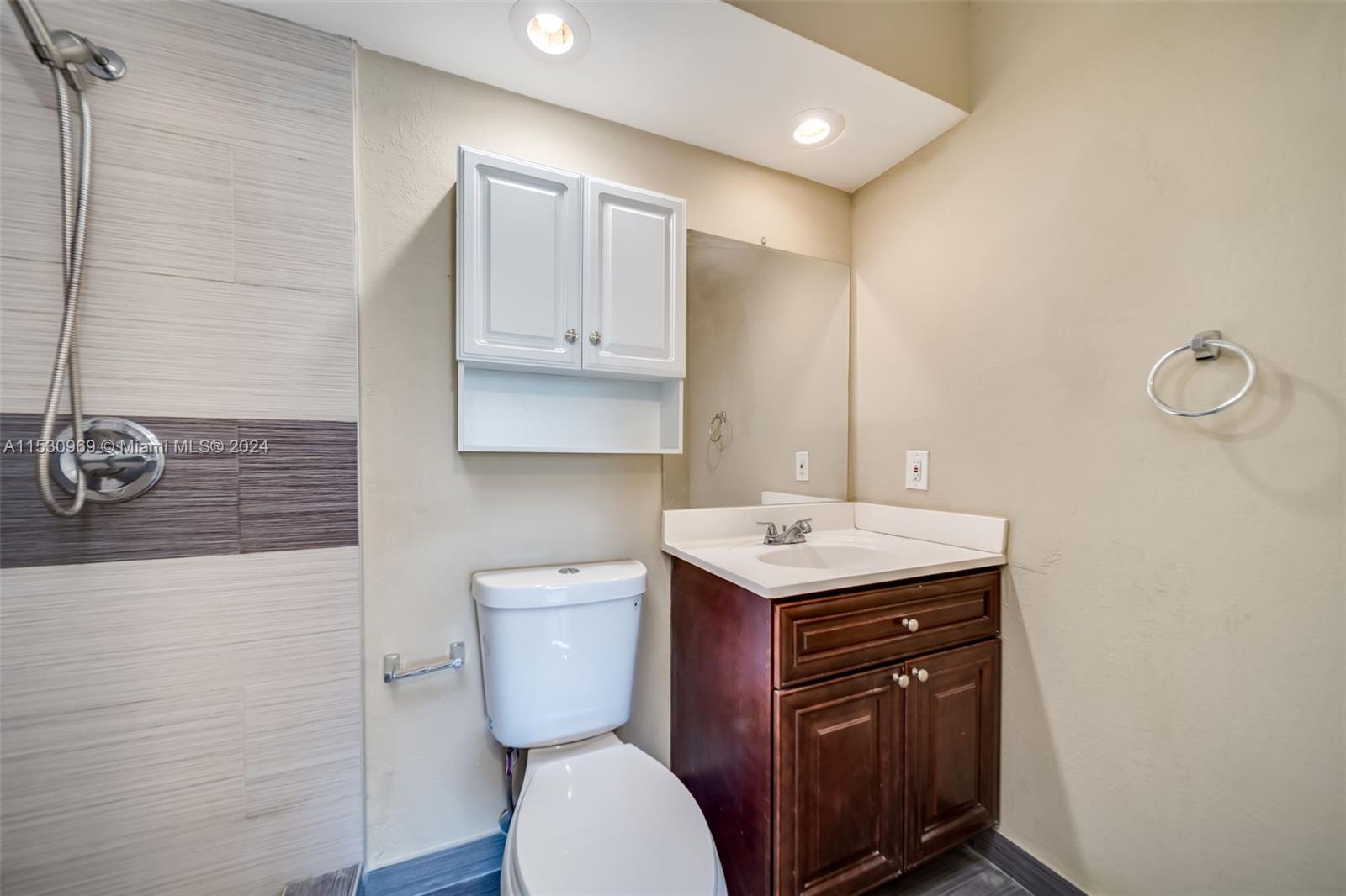 270 Layne Blvd 303, Hallandale Beach, Florida 33009, 2 Bedrooms Bedrooms, ,2 BathroomsBathrooms,Residentiallease,For Rent,270 Layne Blvd 303,A11530969