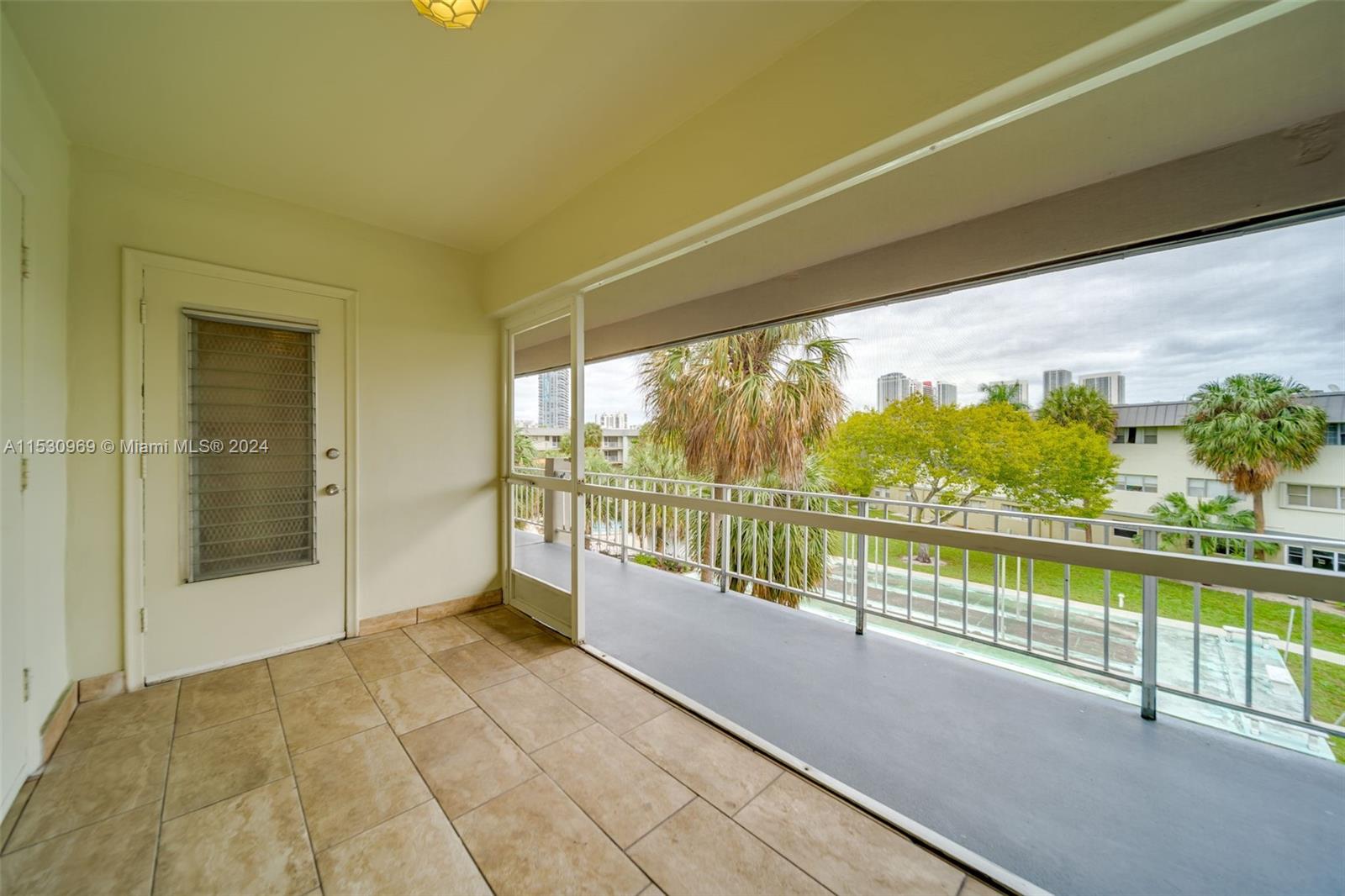 270 Layne Blvd 303, Hallandale Beach, Florida 33009, 2 Bedrooms Bedrooms, ,2 BathroomsBathrooms,Residentiallease,For Rent,270 Layne Blvd 303,A11530969
