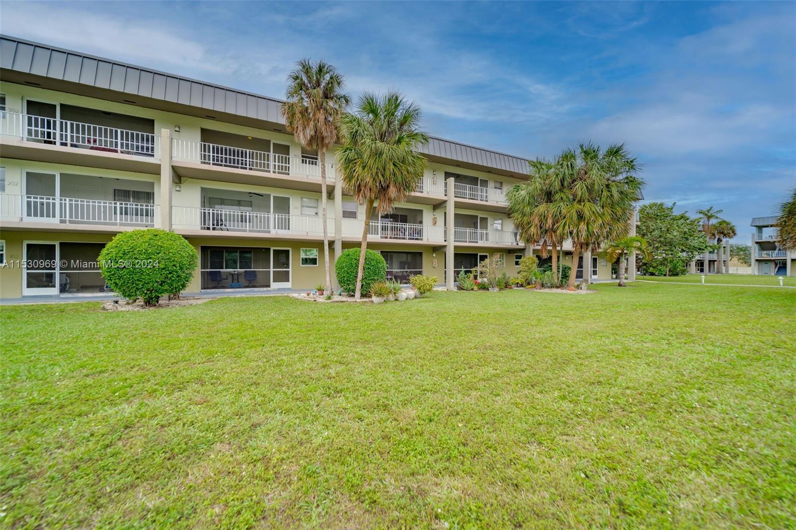 270 Layne Blvd 303, Hallandale Beach, Florida 33009, 2 Bedrooms Bedrooms, ,2 BathroomsBathrooms,Residentiallease,For Rent,270 Layne Blvd 303,A11530969