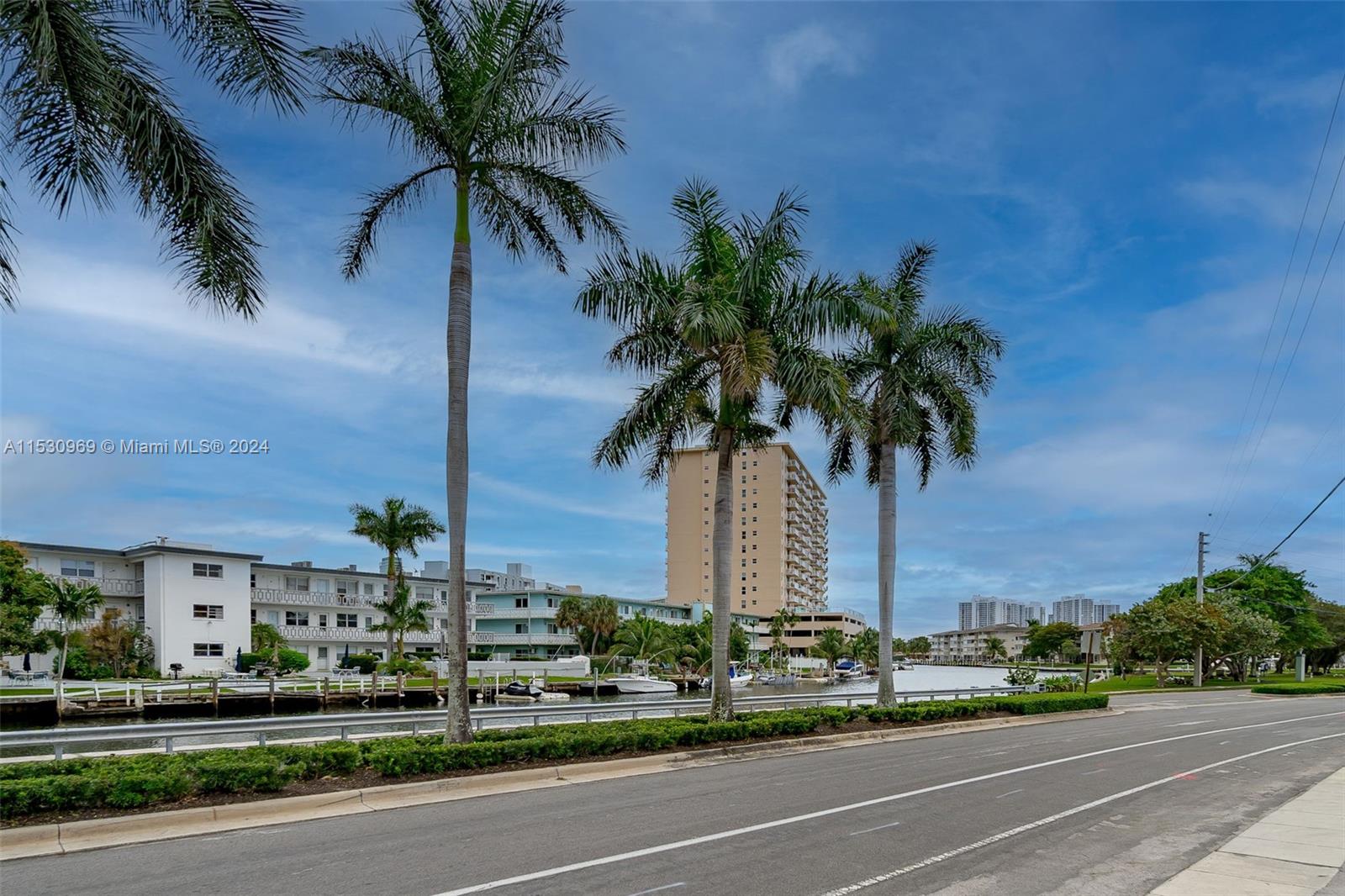 270 Layne Blvd 303, Hallandale Beach, Florida 33009, 2 Bedrooms Bedrooms, ,2 BathroomsBathrooms,Residentiallease,For Rent,270 Layne Blvd 303,A11530969