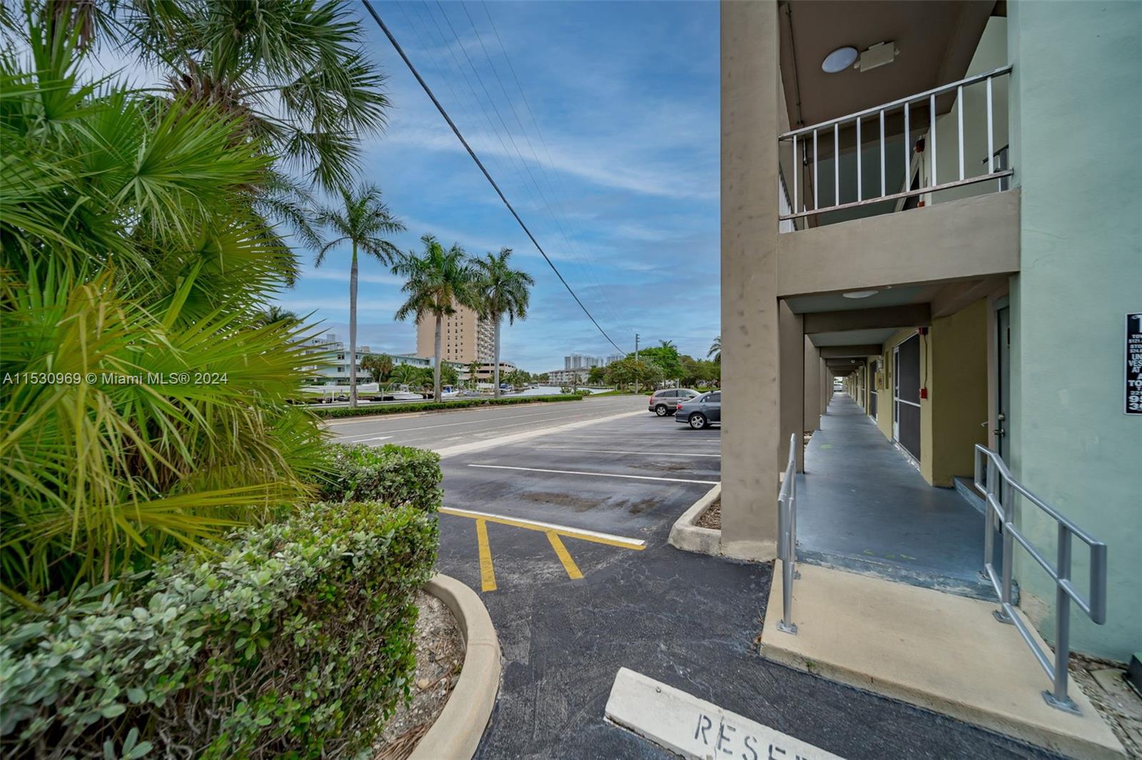 270 Layne Blvd 303, Hallandale Beach, Florida 33009, 2 Bedrooms Bedrooms, ,2 BathroomsBathrooms,Residentiallease,For Rent,270 Layne Blvd 303,A11530969