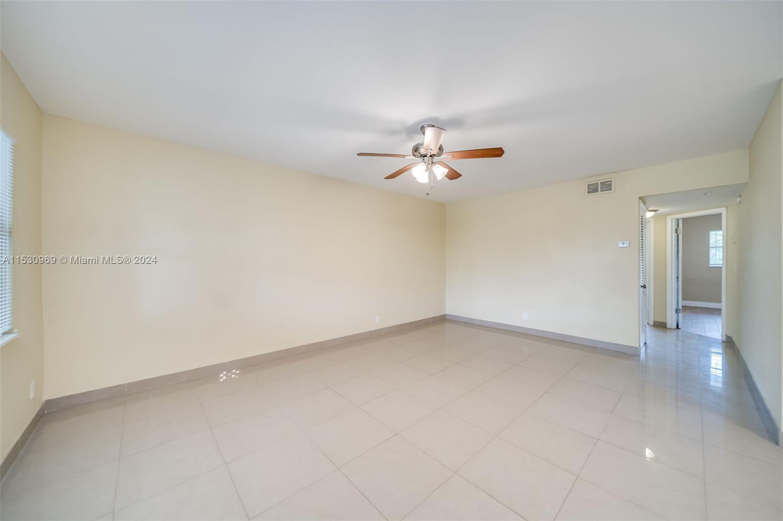 270 Layne Blvd 303, Hallandale Beach, Florida 33009, 2 Bedrooms Bedrooms, ,2 BathroomsBathrooms,Residentiallease,For Rent,270 Layne Blvd 303,A11530969