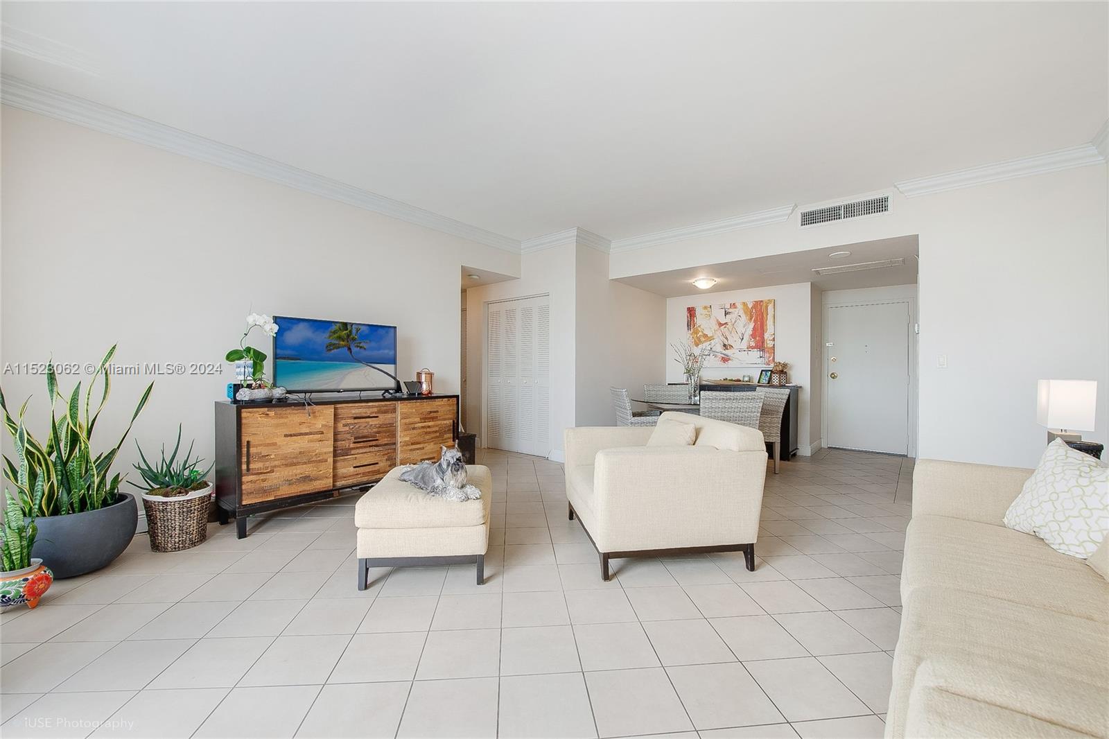 700 Biltmore Way 605, Coral Gables, Florida 33134, 1 Bedroom Bedrooms, ,1 BathroomBathrooms,Residential,For Sale,700 Biltmore Way 605,A11523062