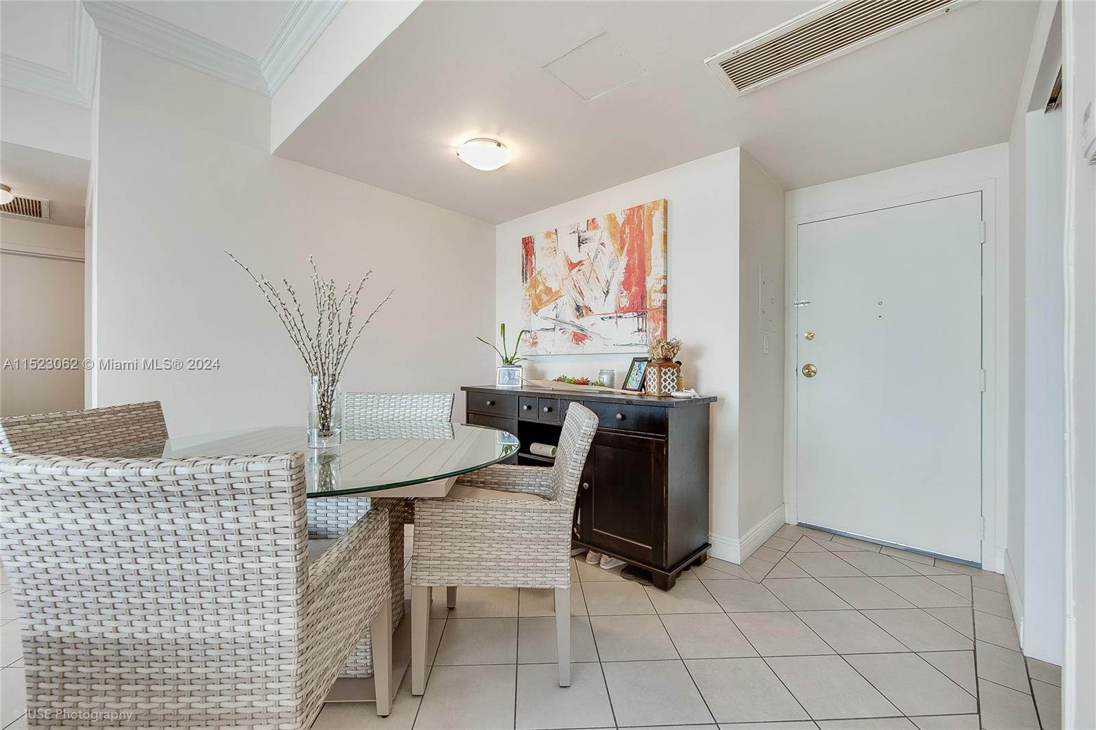 700 Biltmore Way 605, Coral Gables, Florida 33134, 1 Bedroom Bedrooms, ,1 BathroomBathrooms,Residential,For Sale,700 Biltmore Way 605,A11523062