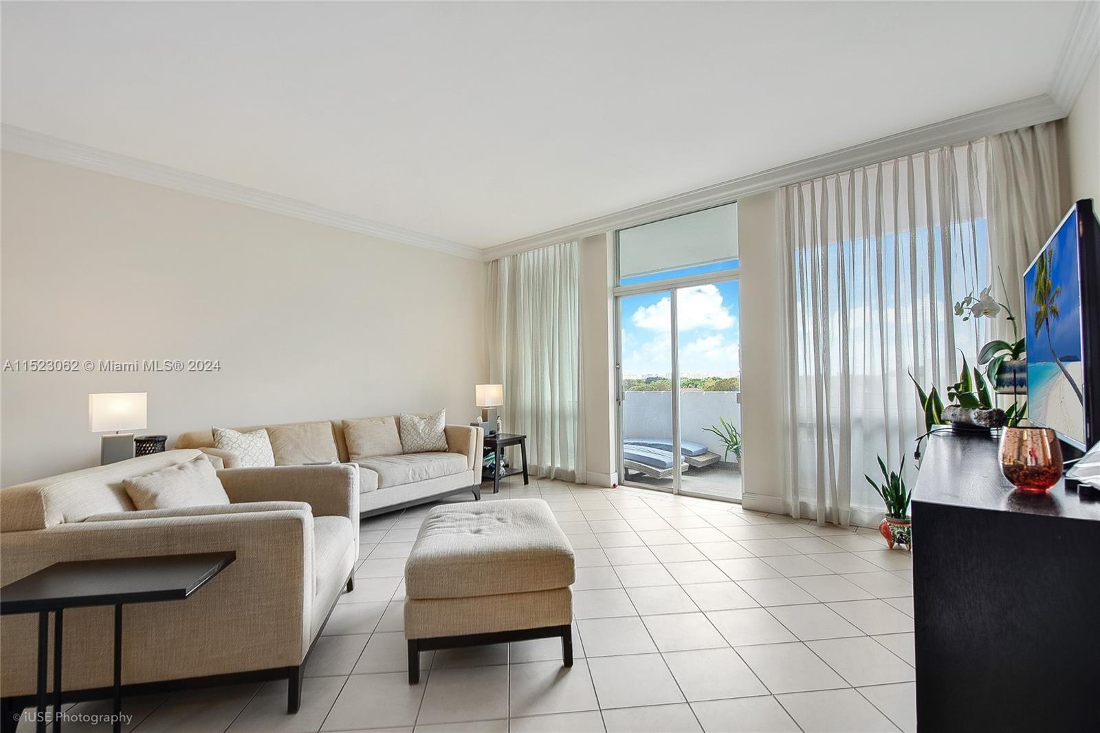700 Biltmore Way 605, Coral Gables, Florida 33134, 1 Bedroom Bedrooms, ,1 BathroomBathrooms,Residential,For Sale,700 Biltmore Way 605,A11523062