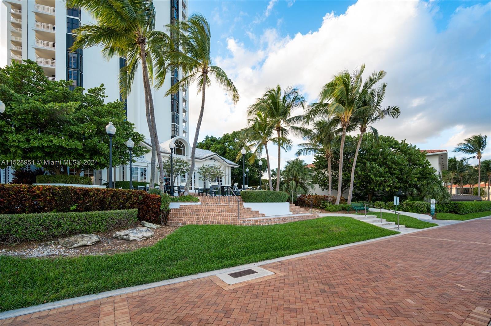 2000 Towerside Ter 506, Miami, Florida 33138, 2 Bedrooms Bedrooms, ,2 BathroomsBathrooms,Residentiallease,For Rent,2000 Towerside Ter 506,A11528951