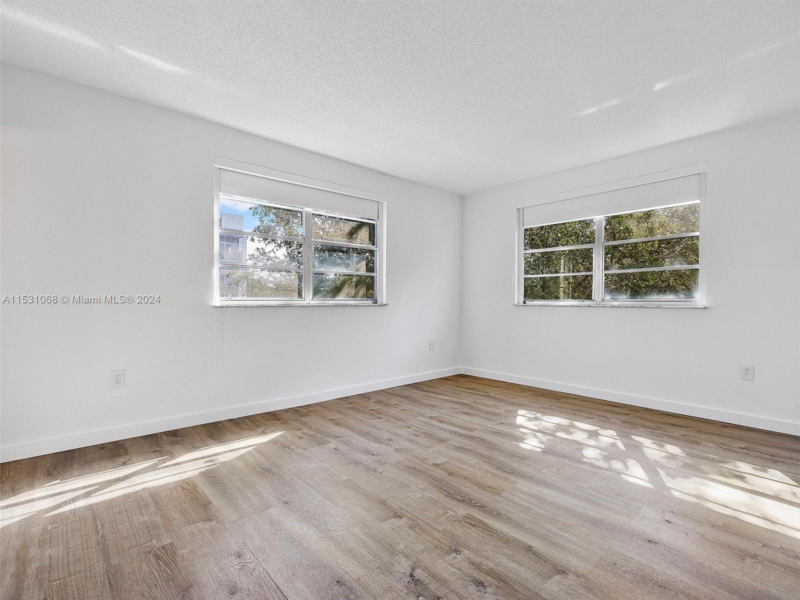 8950 NE 8th Ave 311, Miami, Florida 33138, 2 Bedrooms Bedrooms, ,2 BathroomsBathrooms,Residential,For Sale,8950 NE 8th Ave 311,A11531068