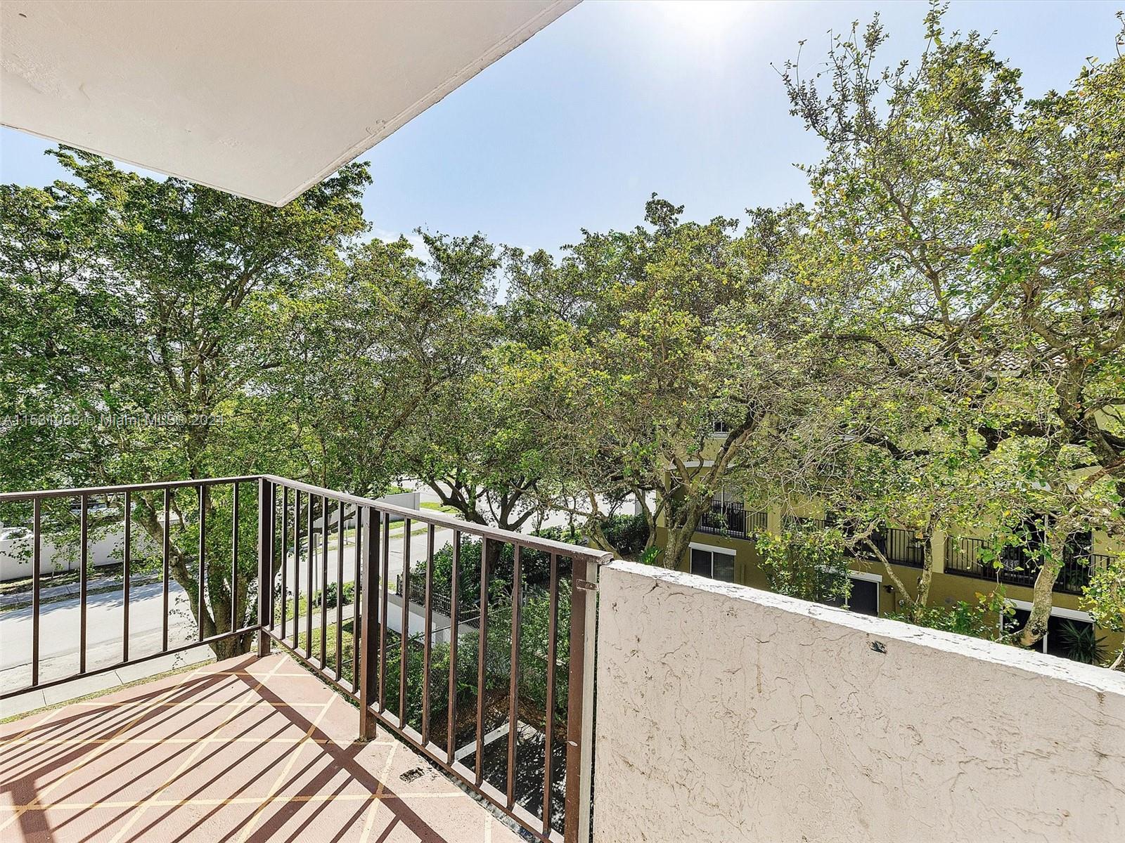 8950 NE 8th Ave 311, Miami, Florida 33138, 2 Bedrooms Bedrooms, ,2 BathroomsBathrooms,Residential,For Sale,8950 NE 8th Ave 311,A11531068