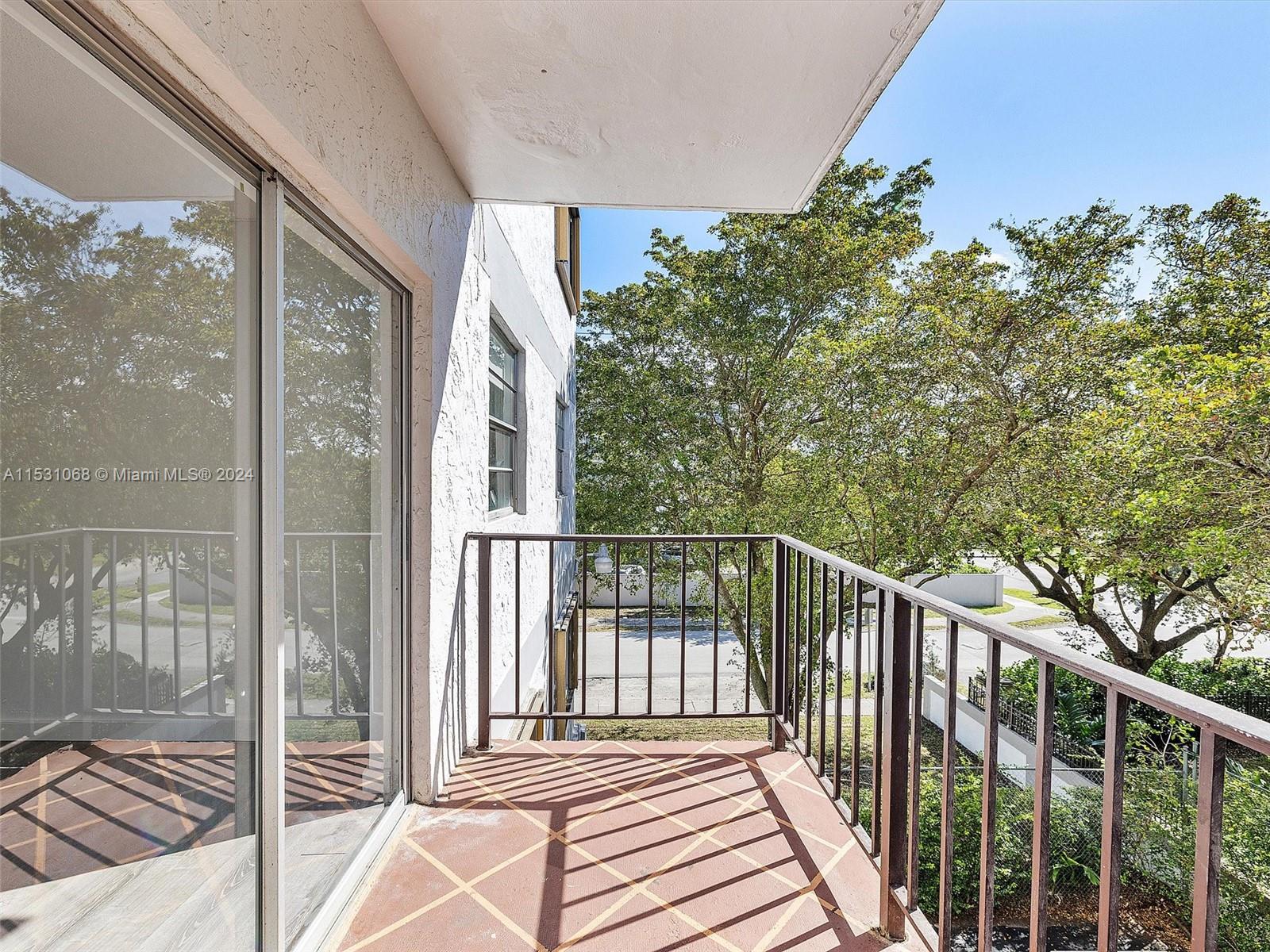 8950 NE 8th Ave 311, Miami, Florida 33138, 2 Bedrooms Bedrooms, ,2 BathroomsBathrooms,Residential,For Sale,8950 NE 8th Ave 311,A11531068