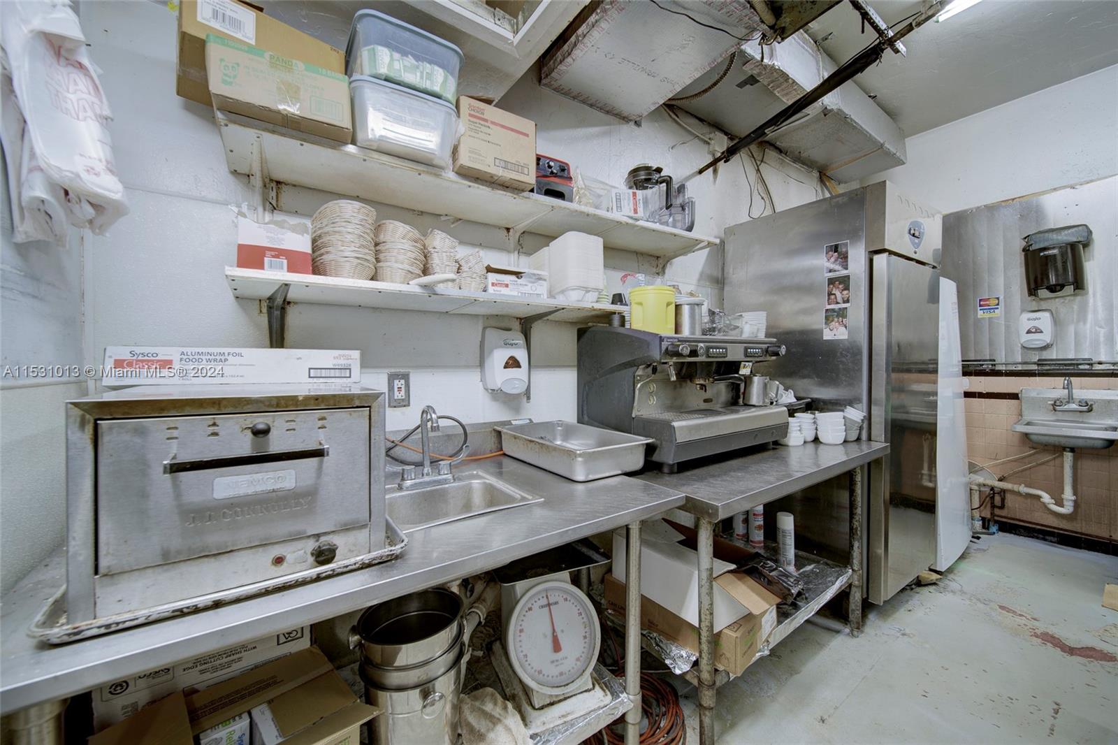 Full-Service Restaurant with Liquor License For Sa, Coral Gables, Florida 33134, ,Businessopportunity,For Sale,Full-Service Restaurant with Liquor License For Sa,A11531013