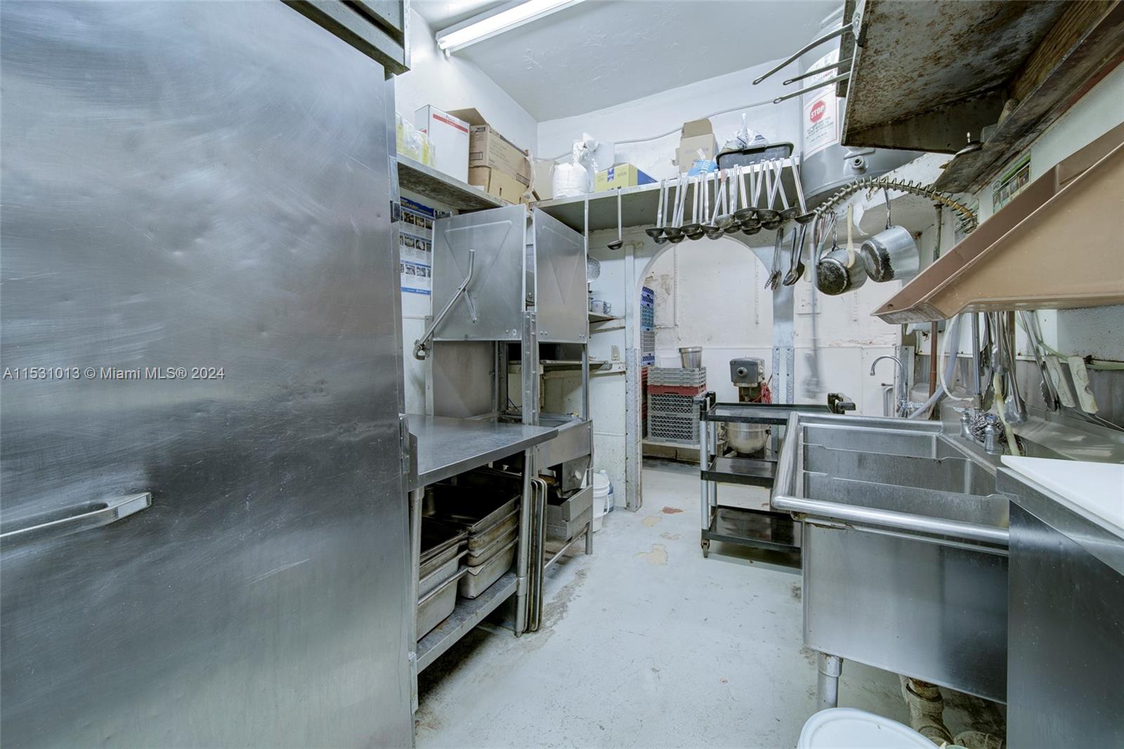 Full-Service Restaurant with Liquor License For Sa, Coral Gables, Florida 33134, ,Businessopportunity,For Sale,Full-Service Restaurant with Liquor License For Sa,A11531013