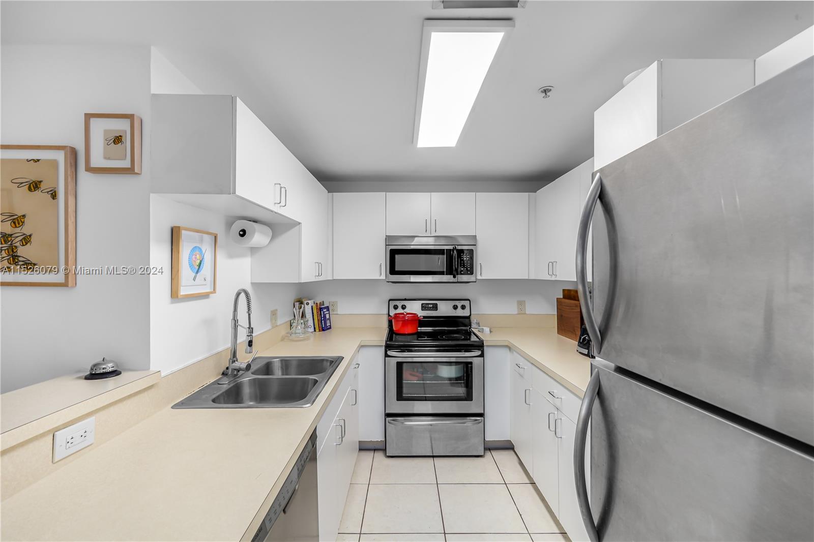 185 SE 14th Ter 2306, Miami, Florida 33131, 2 Bedrooms Bedrooms, ,2 BathroomsBathrooms,Residential,For Sale,185 SE 14th Ter 2306,A11526079
