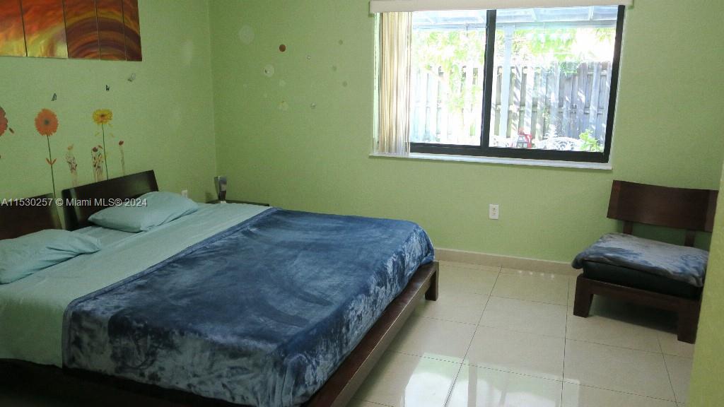 4550 SW 164th Ct, Miami, Florida 33185, 5 Bedrooms Bedrooms, 8 Rooms Rooms,2 BathroomsBathrooms,Residential,For Sale,4550 SW 164th Ct,A11530257