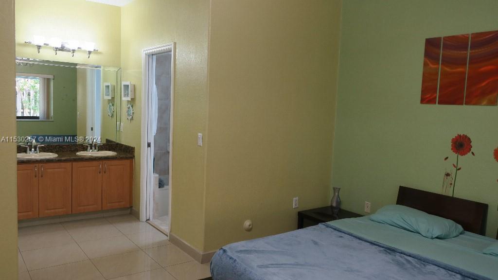 4550 SW 164th Ct, Miami, Florida 33185, 5 Bedrooms Bedrooms, 8 Rooms Rooms,2 BathroomsBathrooms,Residential,For Sale,4550 SW 164th Ct,A11530257