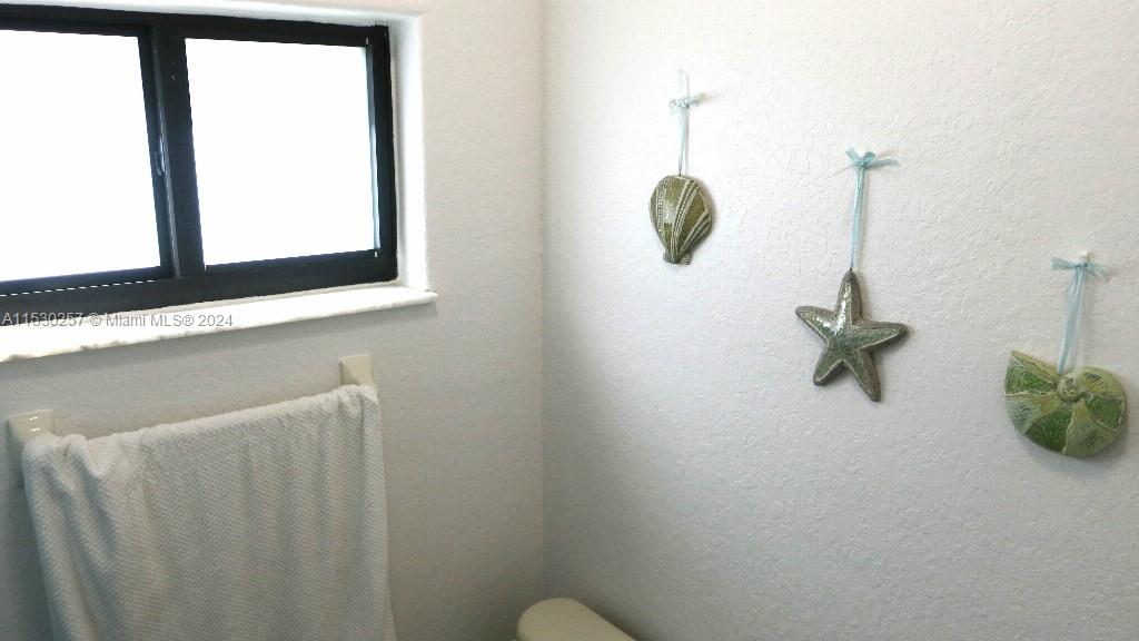 4550 SW 164th Ct, Miami, Florida 33185, 5 Bedrooms Bedrooms, 8 Rooms Rooms,2 BathroomsBathrooms,Residential,For Sale,4550 SW 164th Ct,A11530257