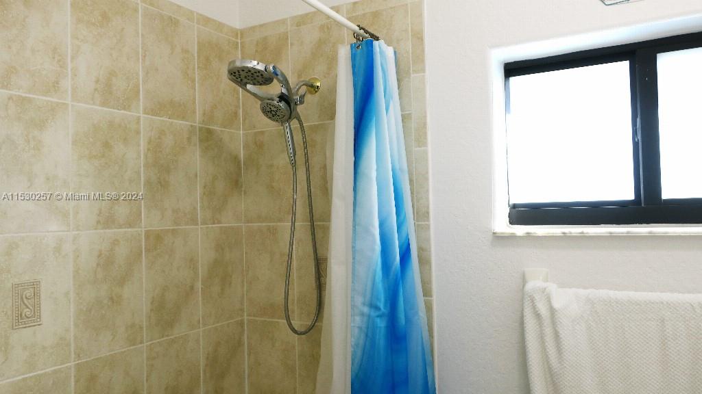 4550 SW 164th Ct, Miami, Florida 33185, 5 Bedrooms Bedrooms, 8 Rooms Rooms,2 BathroomsBathrooms,Residential,For Sale,4550 SW 164th Ct,A11530257