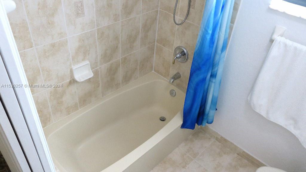 4550 SW 164th Ct, Miami, Florida 33185, 5 Bedrooms Bedrooms, 8 Rooms Rooms,2 BathroomsBathrooms,Residential,For Sale,4550 SW 164th Ct,A11530257