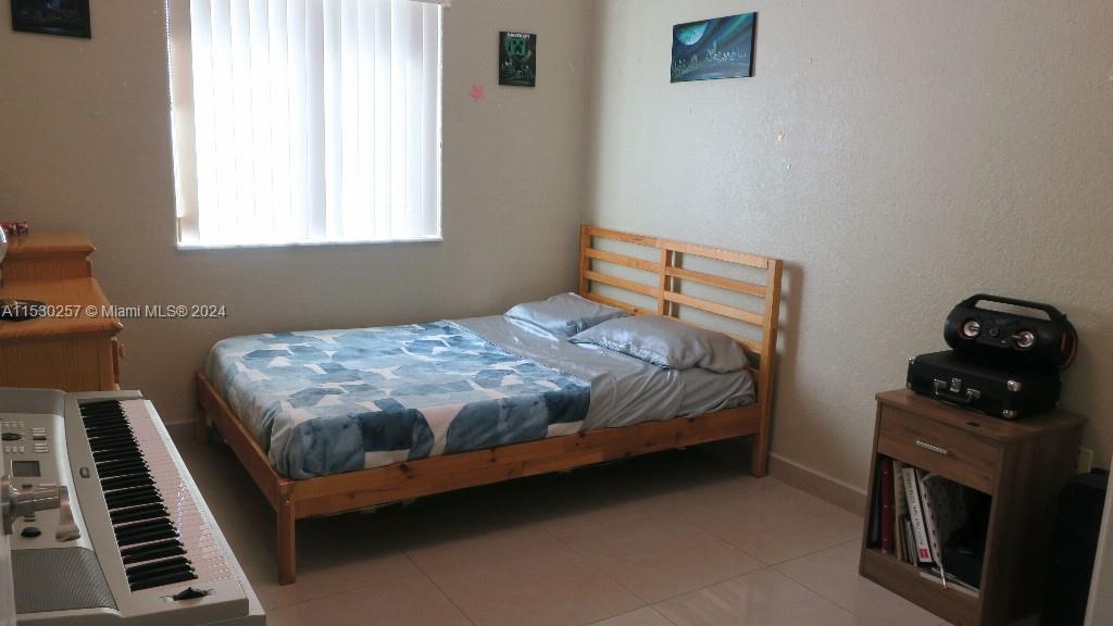 4550 SW 164th Ct, Miami, Florida 33185, 5 Bedrooms Bedrooms, 8 Rooms Rooms,2 BathroomsBathrooms,Residential,For Sale,4550 SW 164th Ct,A11530257