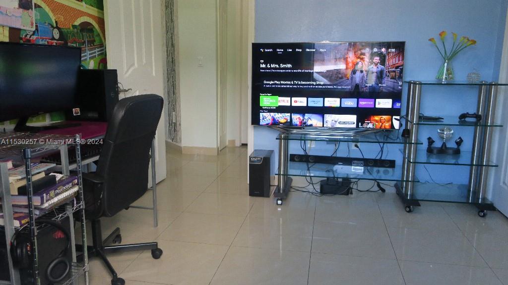 4550 SW 164th Ct, Miami, Florida 33185, 5 Bedrooms Bedrooms, 8 Rooms Rooms,2 BathroomsBathrooms,Residential,For Sale,4550 SW 164th Ct,A11530257