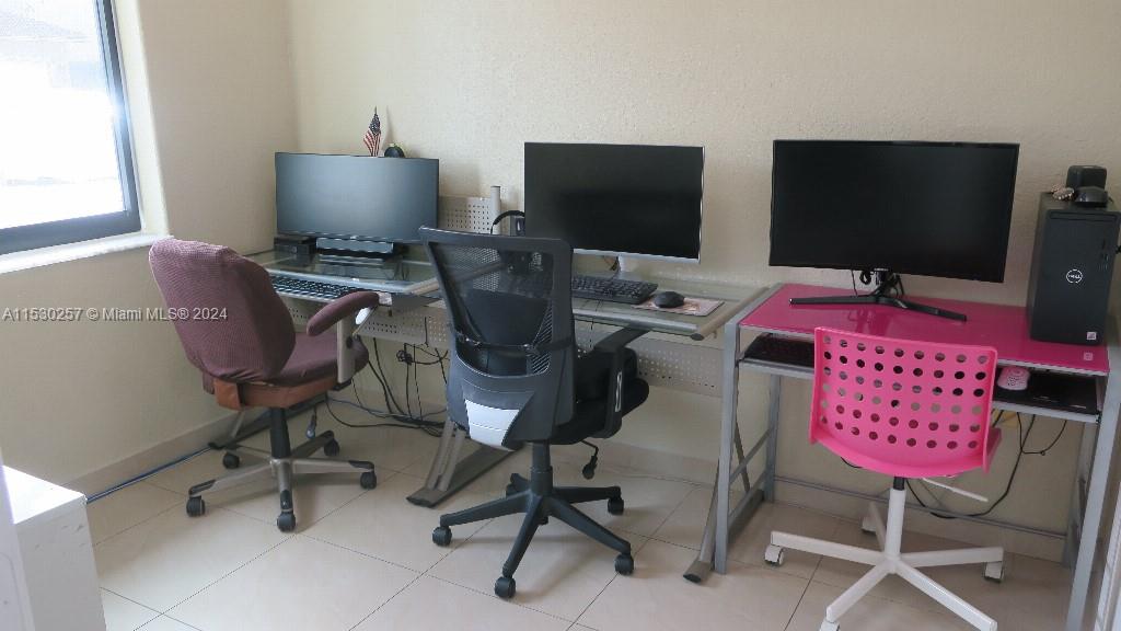 4550 SW 164th Ct, Miami, Florida 33185, 5 Bedrooms Bedrooms, 8 Rooms Rooms,2 BathroomsBathrooms,Residential,For Sale,4550 SW 164th Ct,A11530257